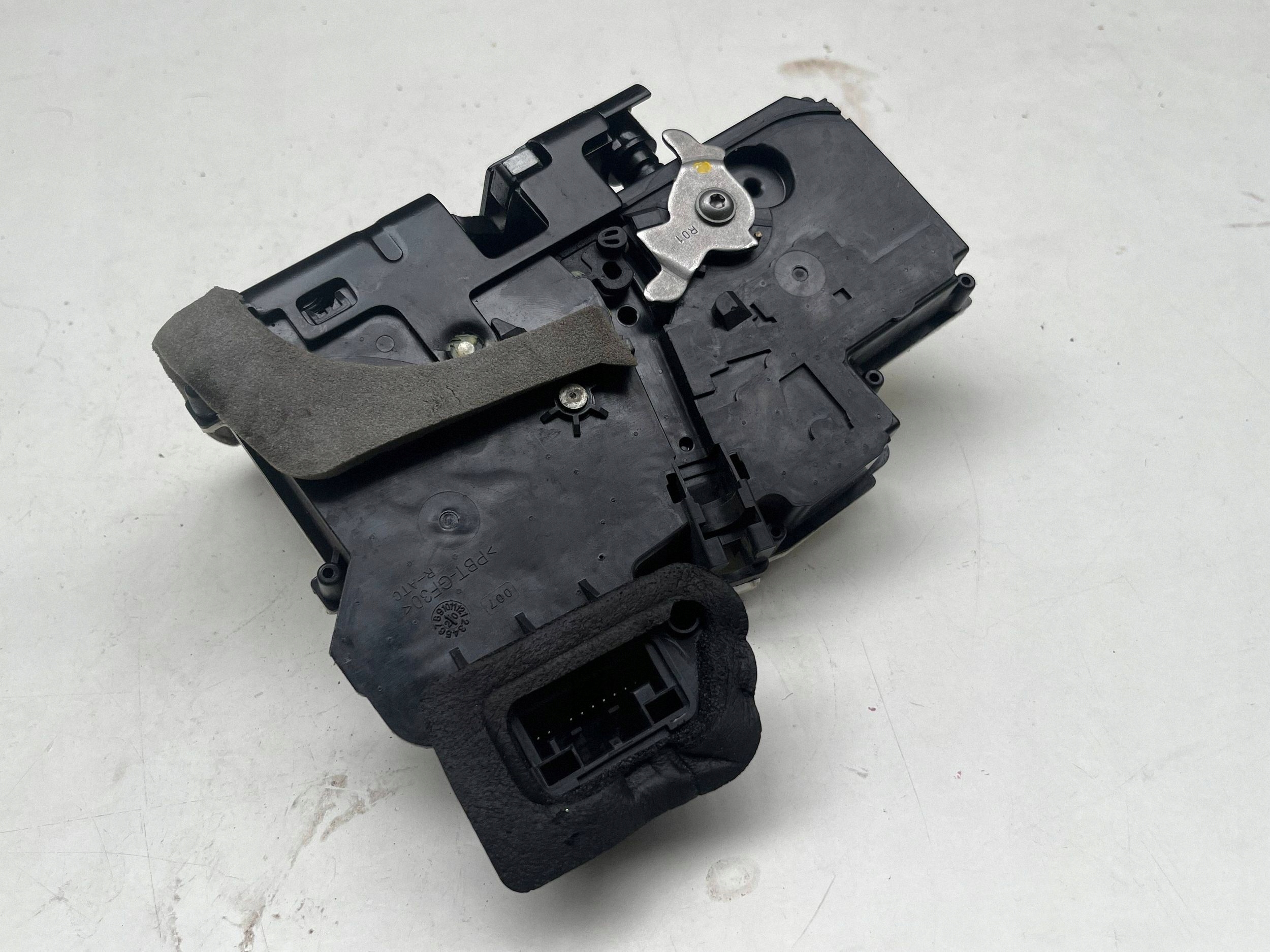 AUDI A6 C8 lock door right rear part 4K0839016P @m