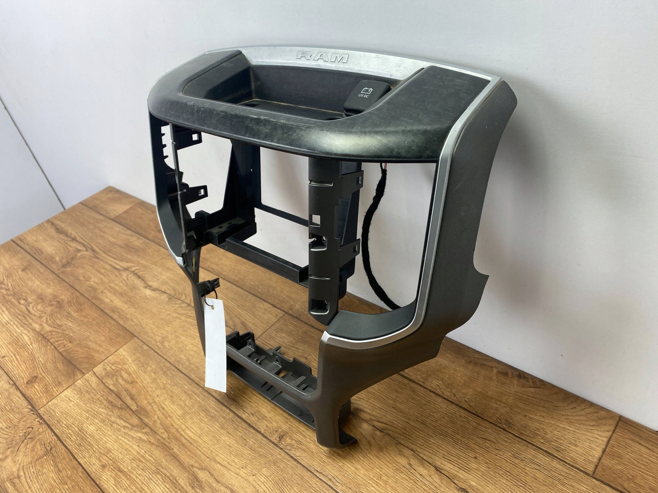 frame dekor of the dashboard radia Dodge Ram 1500 2019+