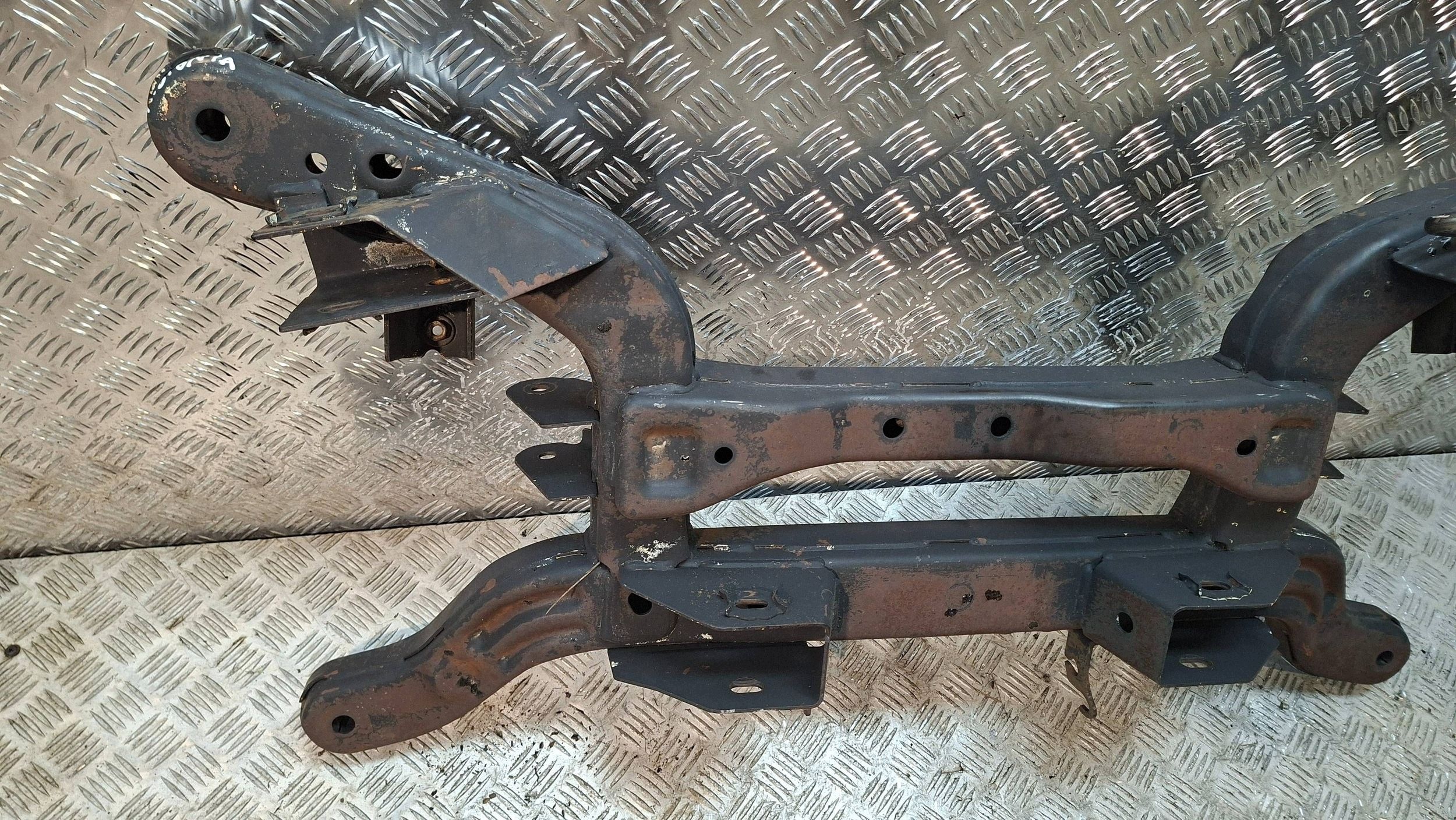 Vorderachsträger heck OPEL INSIGNIA A 2008