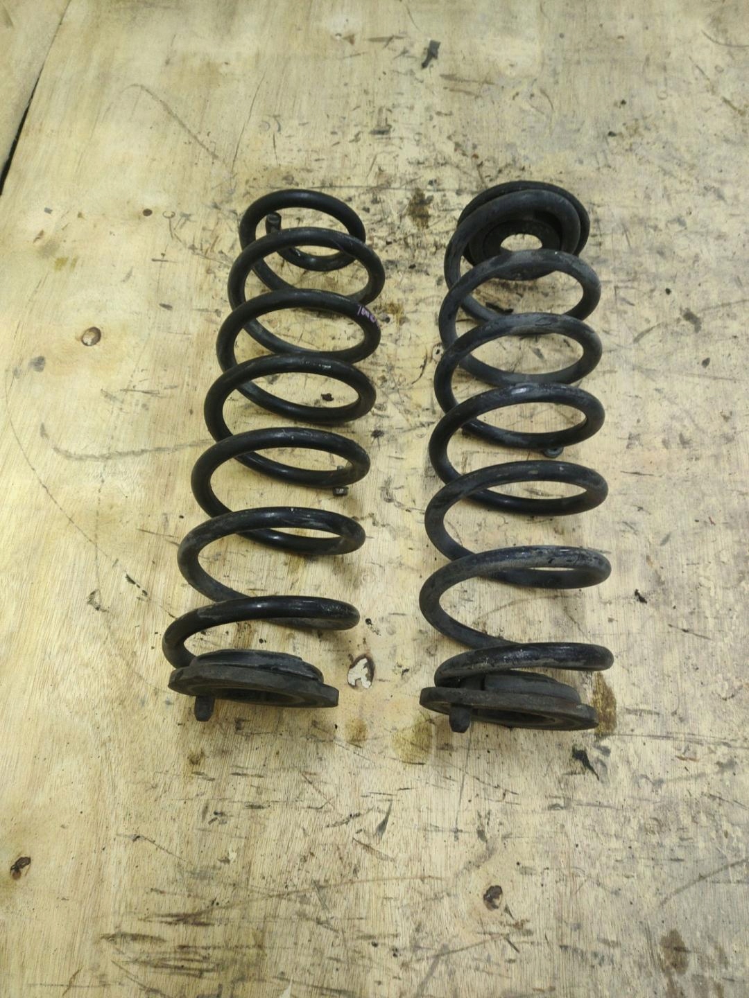 spring springing rear part Volkswagen Touran 2nd facelift 2013