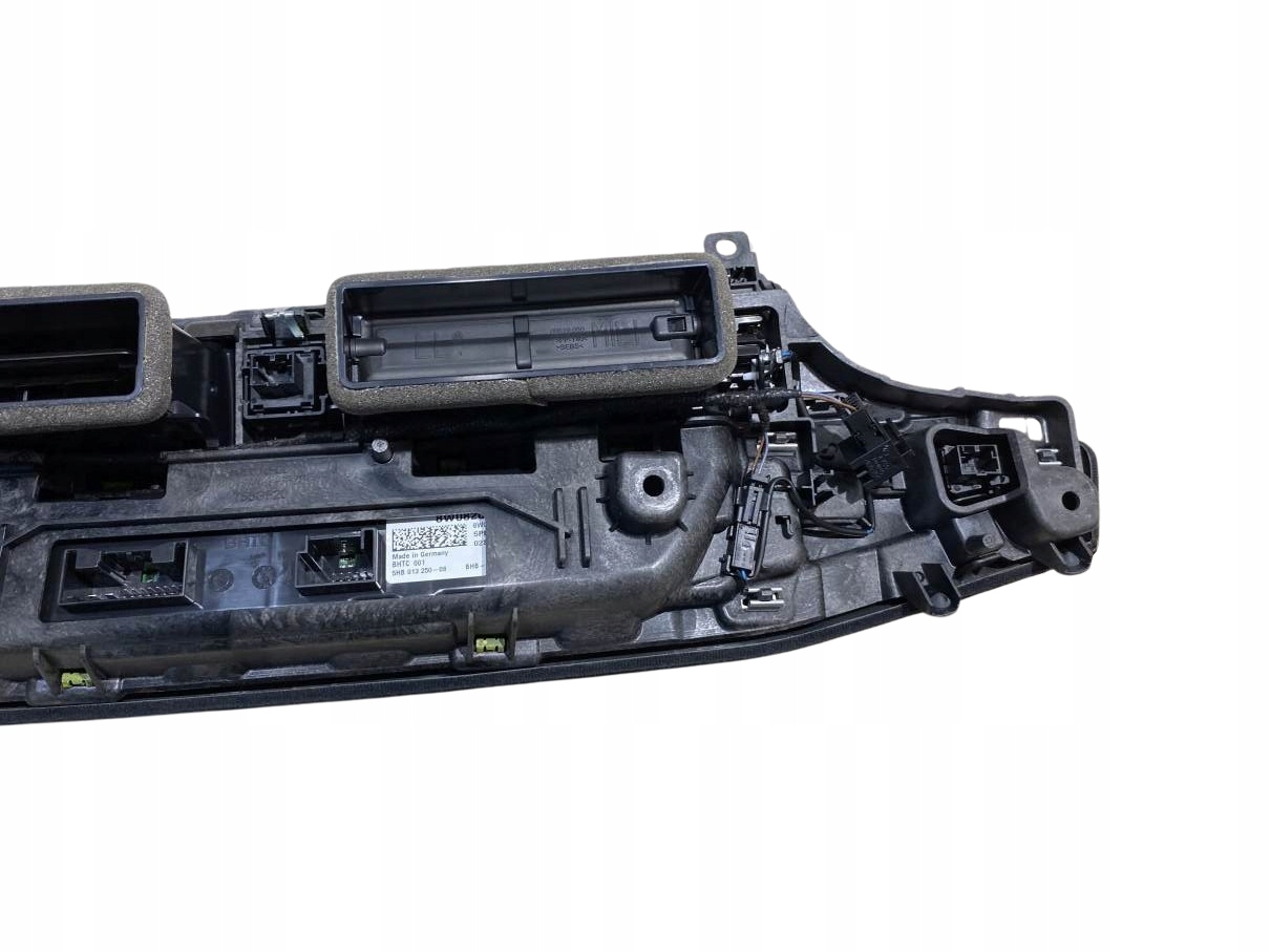 PANEL grid air conditioning devices DEKOR AUDI A4 B9 8W0820043Q