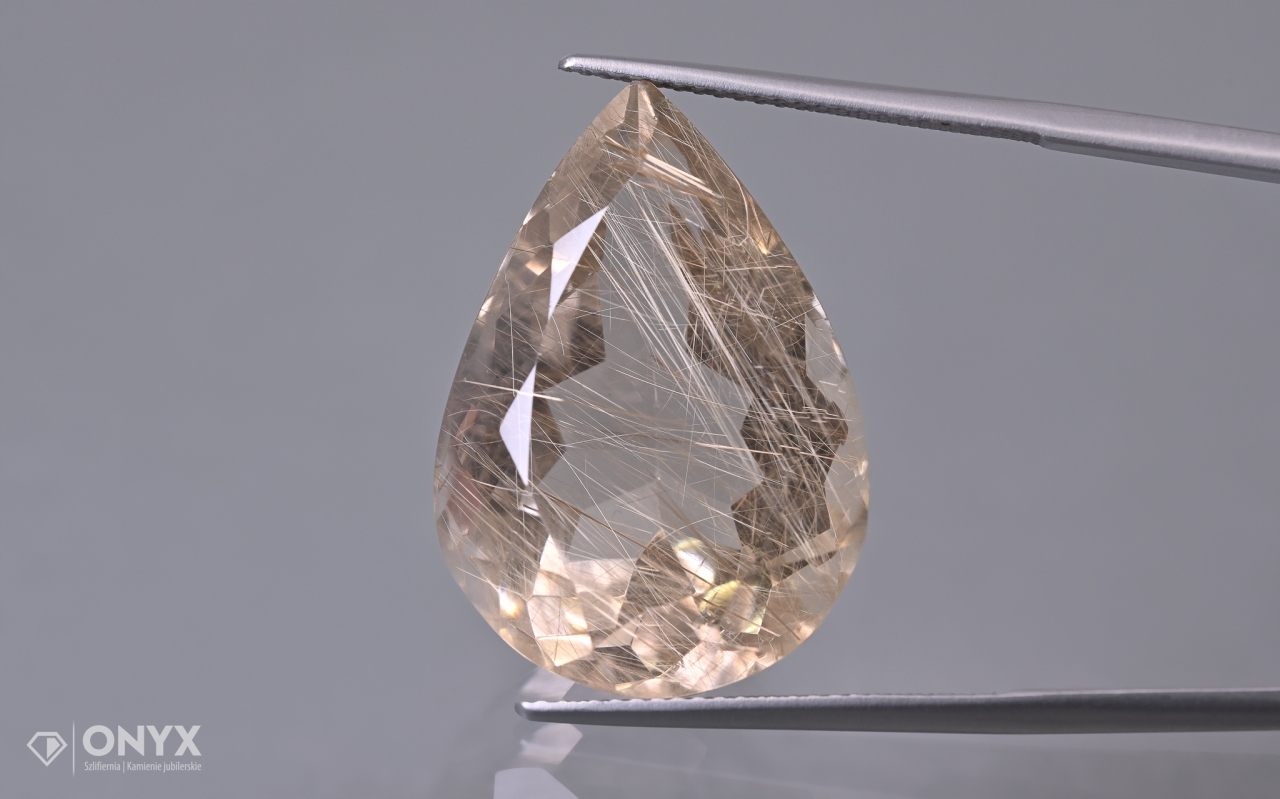 Křemen s rutilem fazetovaná slza 25,5x18 mm