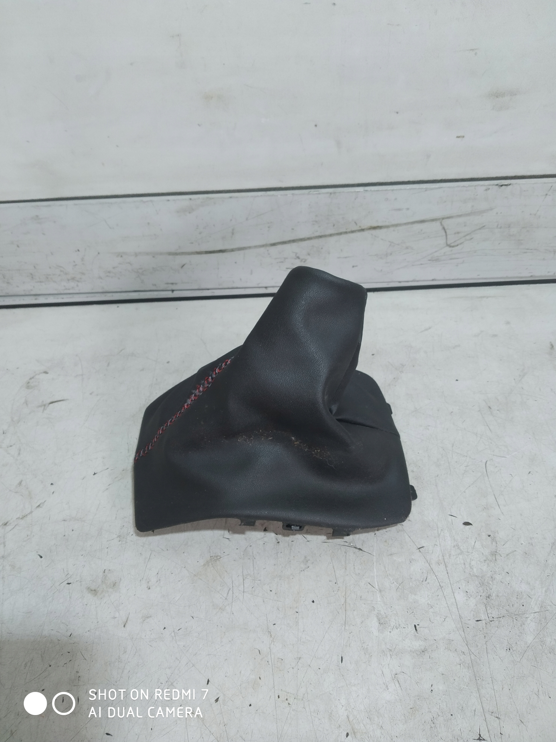 PEUGEOT 2008 СИЛЬФОН ЧЕРВОНА НИТКА