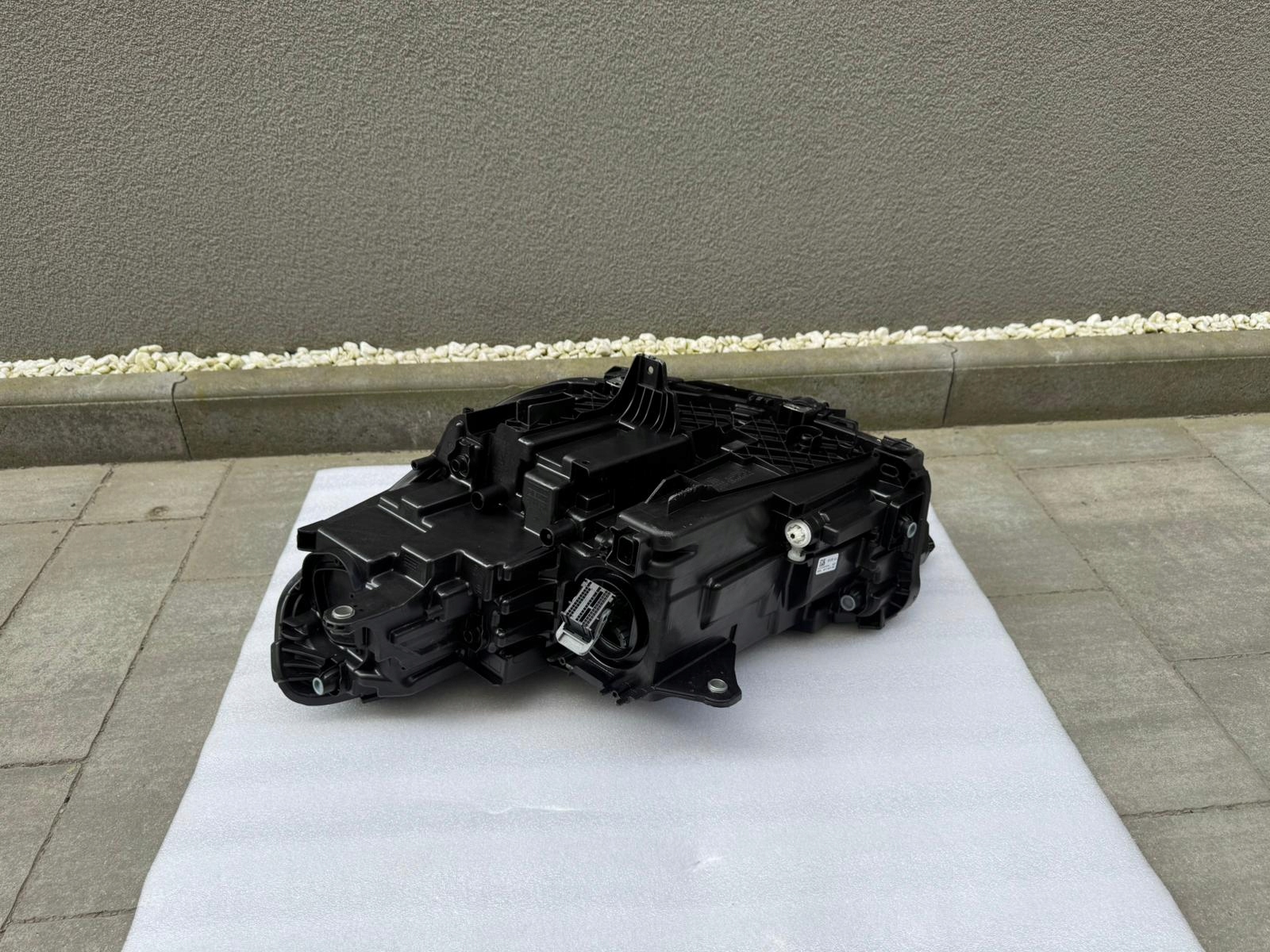 light right BMW X2 U10 Full Led Shadow black