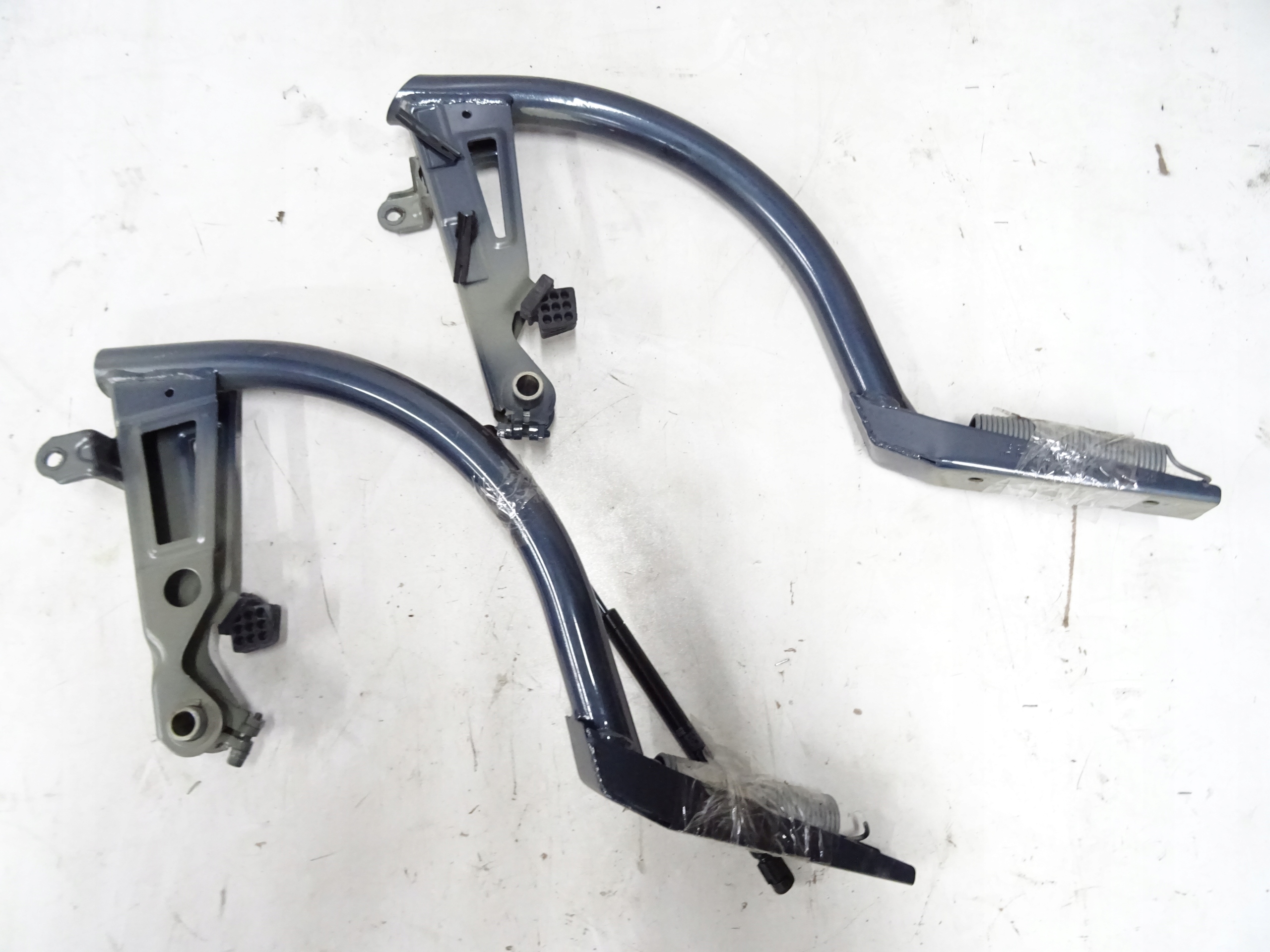 OPEL INSIGNIA a петлі кришки багажника Z168