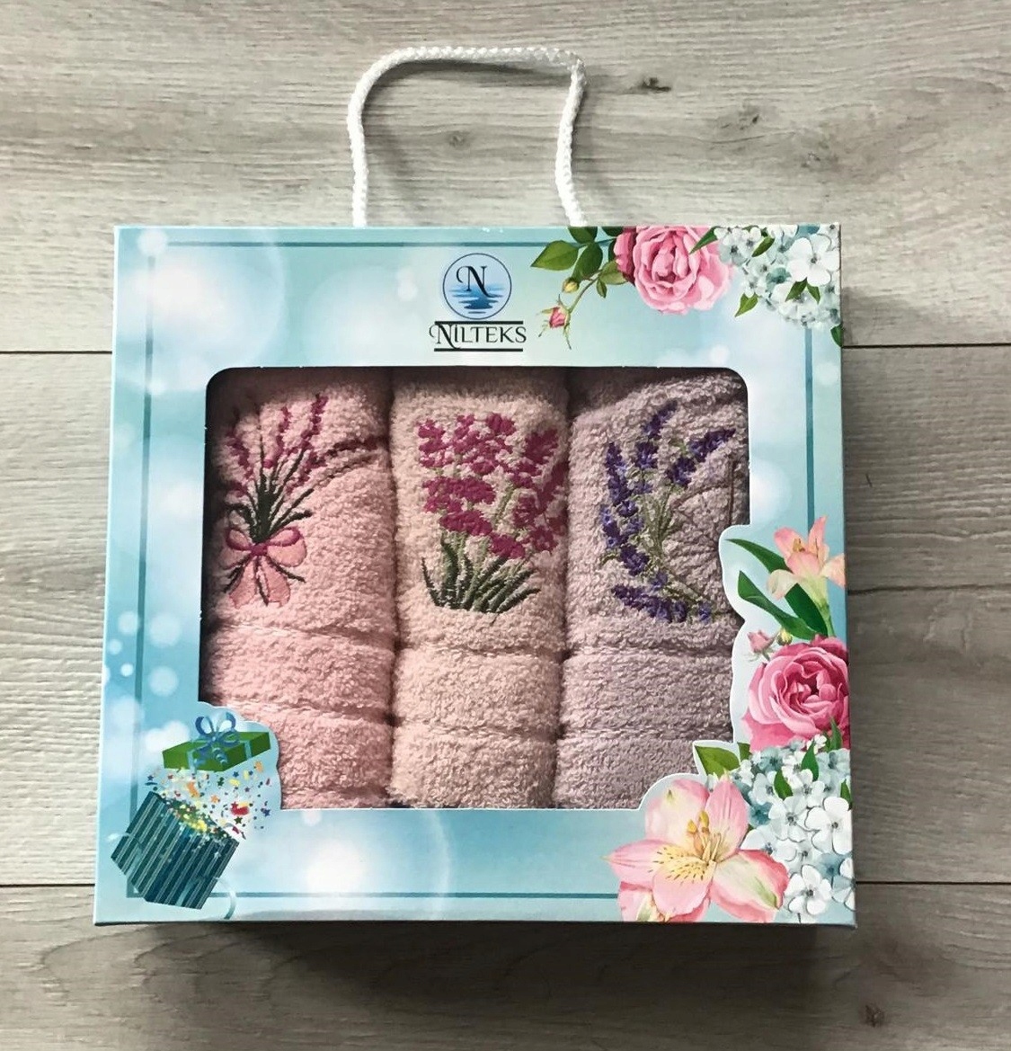 

Komplet Ręczniczków Haftowanych 30x50cm 3szt