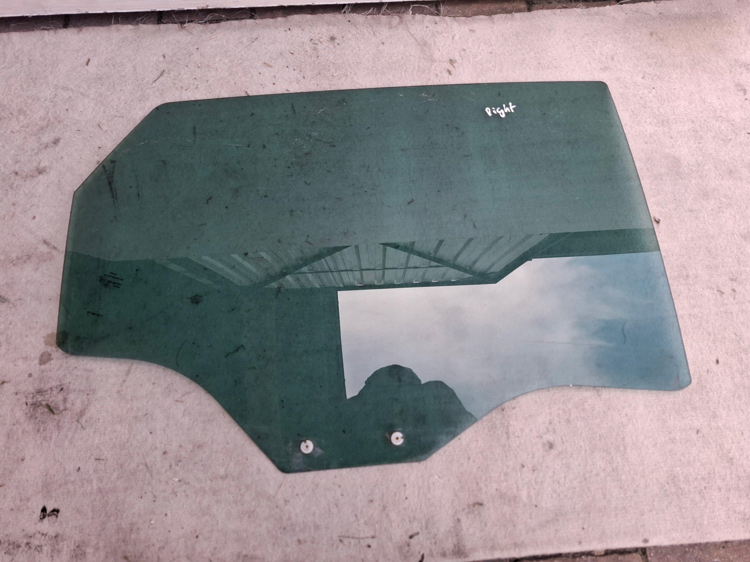 window rear part rear door right left CUPRA FORMENTOR 5FF845026D 2023r