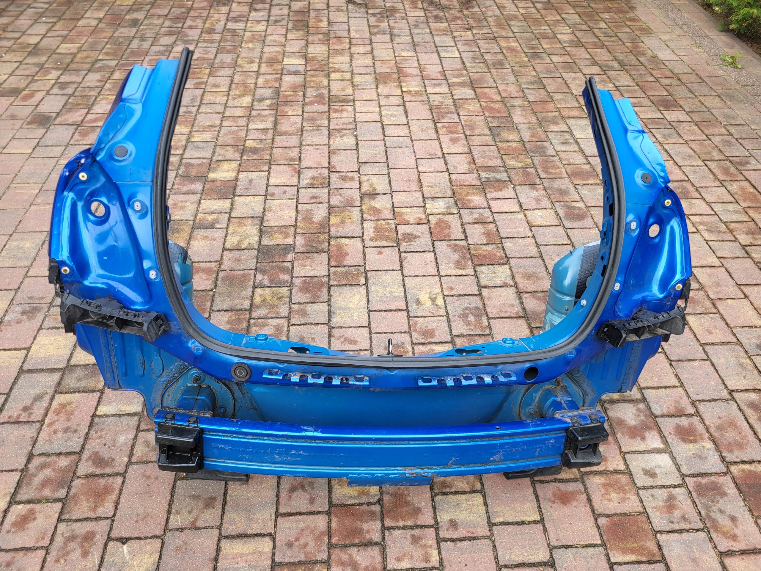 PAS TYL TYLNY BELKA CHEVROLET TRAX