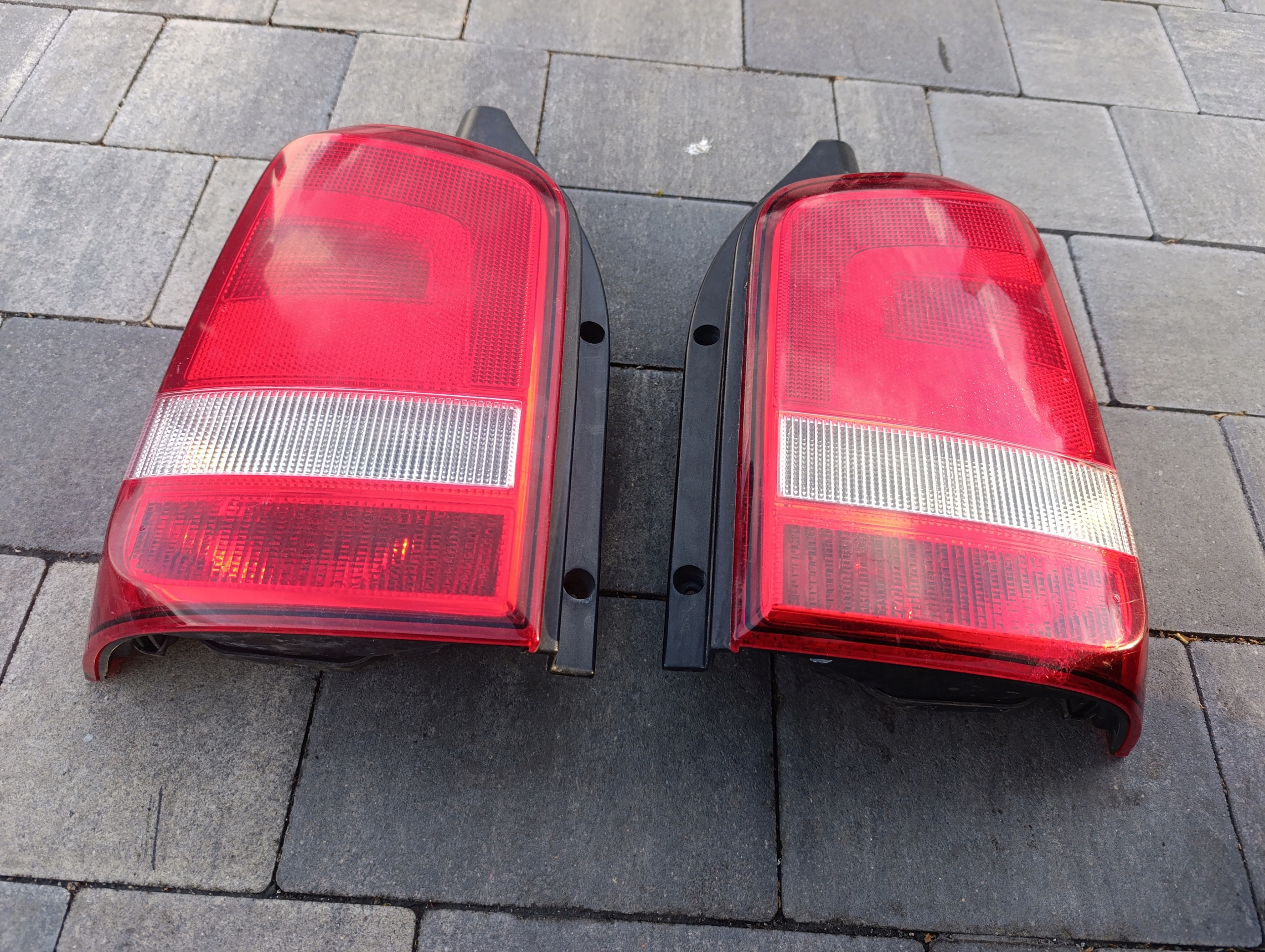 VW T5 LIFT lights rear. rear part trunk door cover boot left right KOMPLET