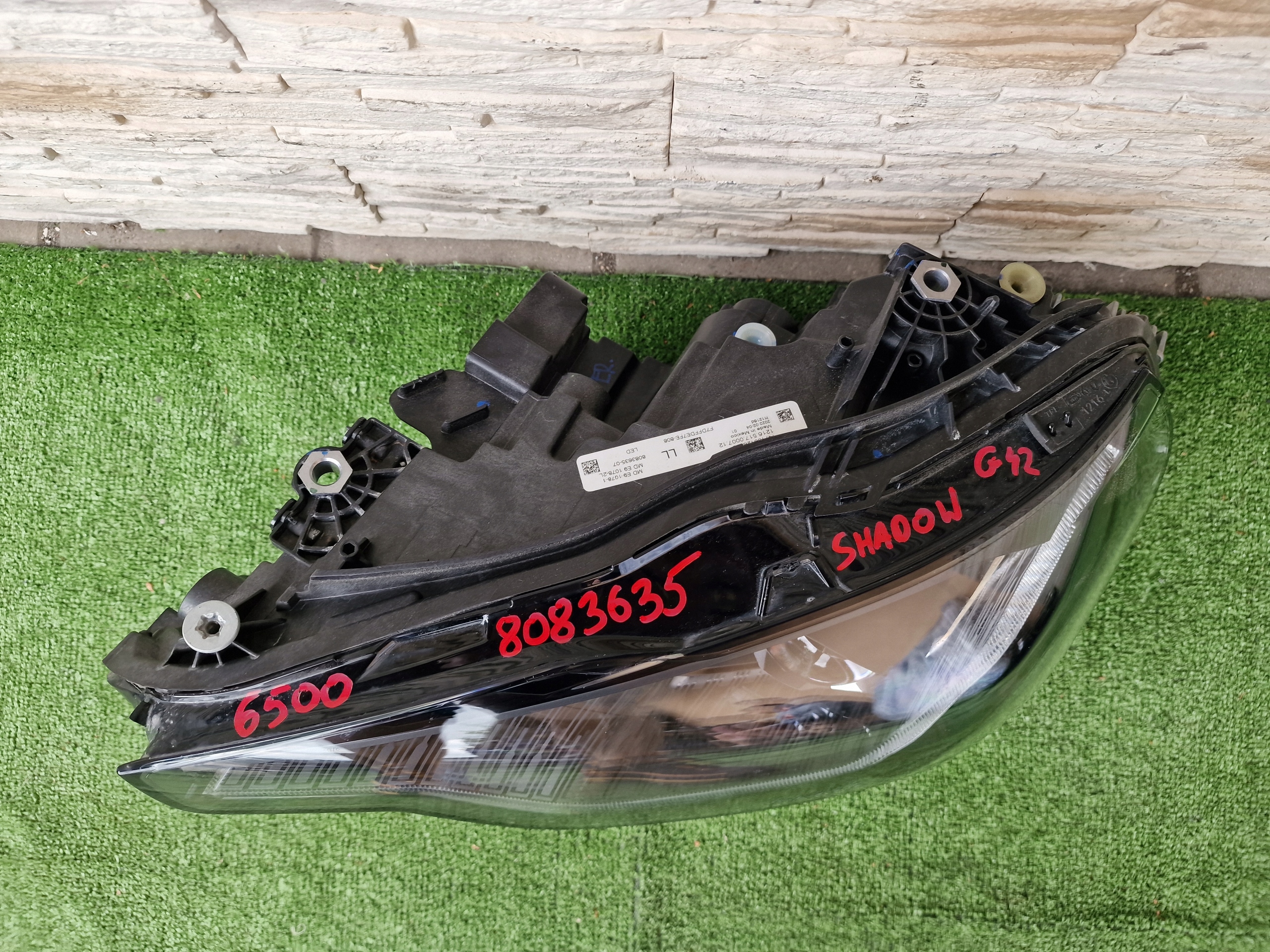 LAMPA LED BMW 2 G42 SHADOW 8083635 Producent części BMW OE