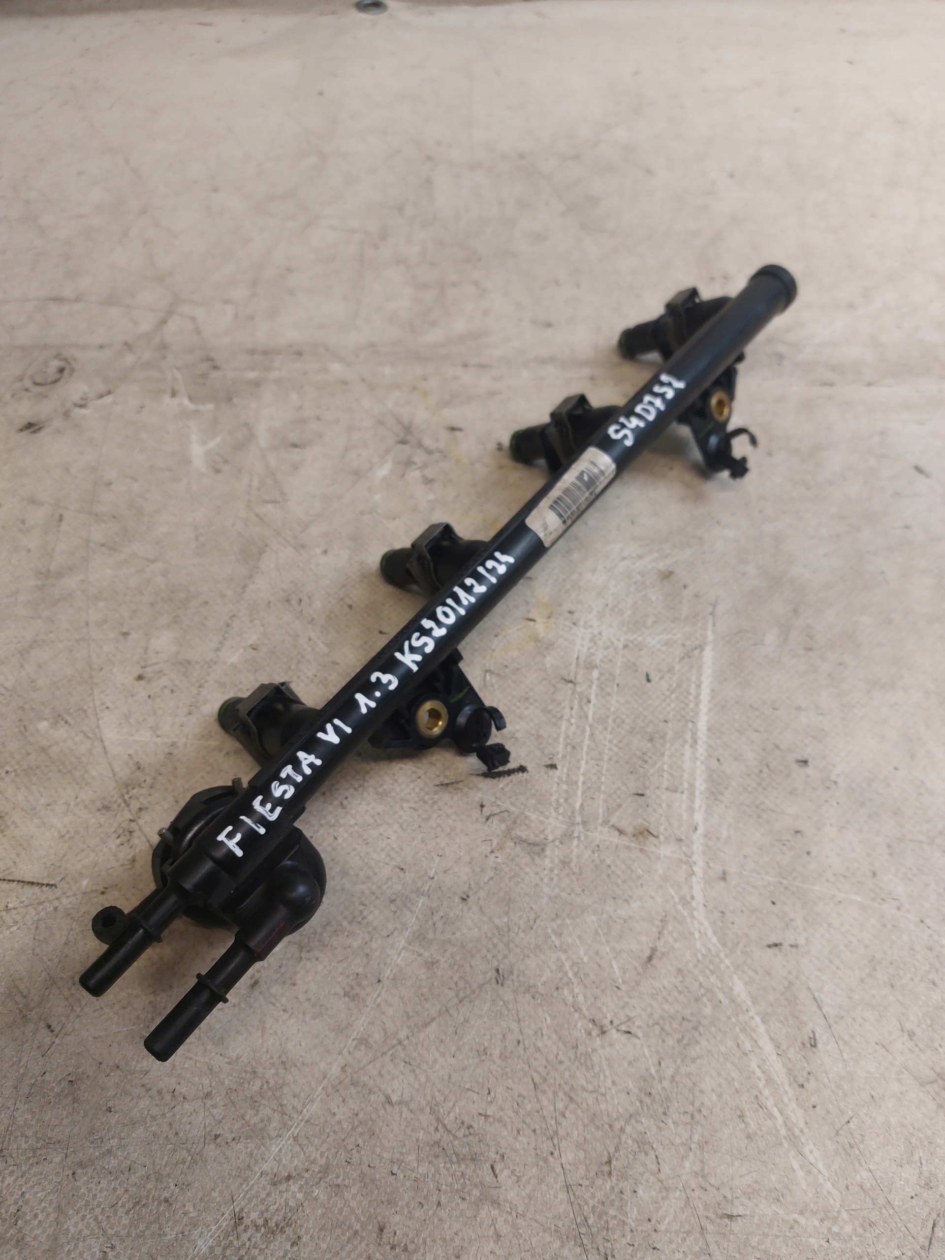 Rampe injection FORD FIESTA MK6 1.3
