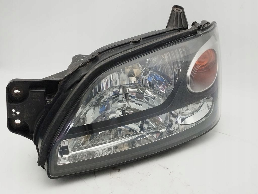 Subaru Outback II 2 light left front front