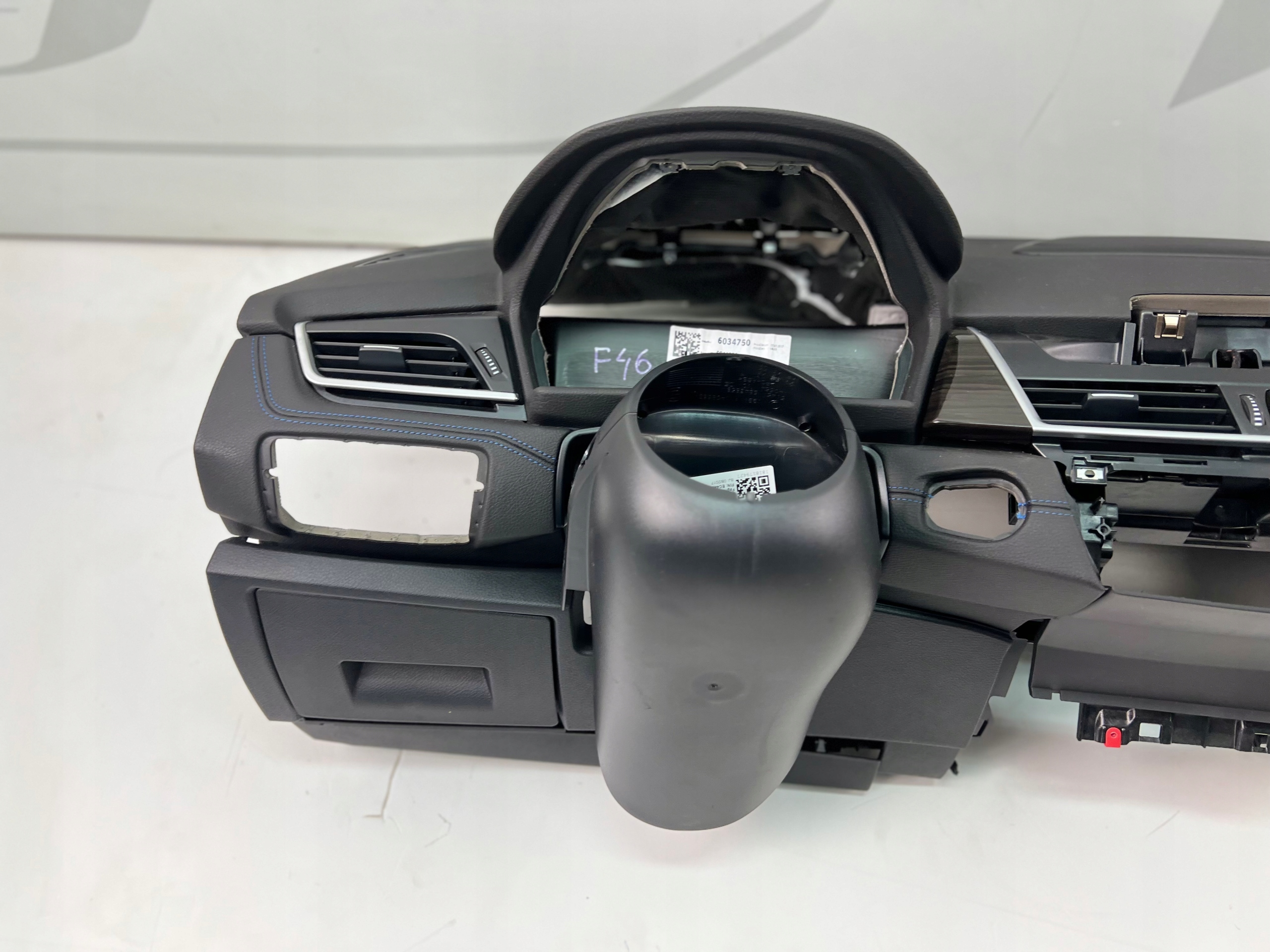 dashboard console BMW F46 GRAND TOURER HEAD UP
