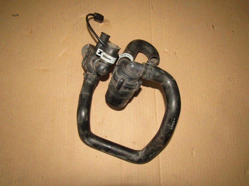 AH2218B506BA - RANGE ROVER LAND ROVER ВОДЯНИЙ КЛАПАН AH22-18B506-BA