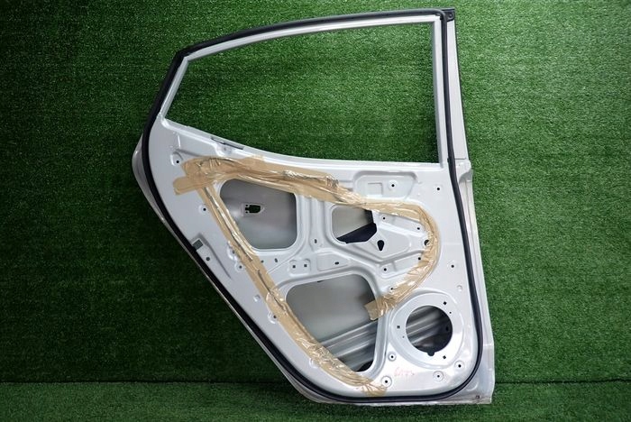 HYUNDAI I10 III 20- door left rear. rear part