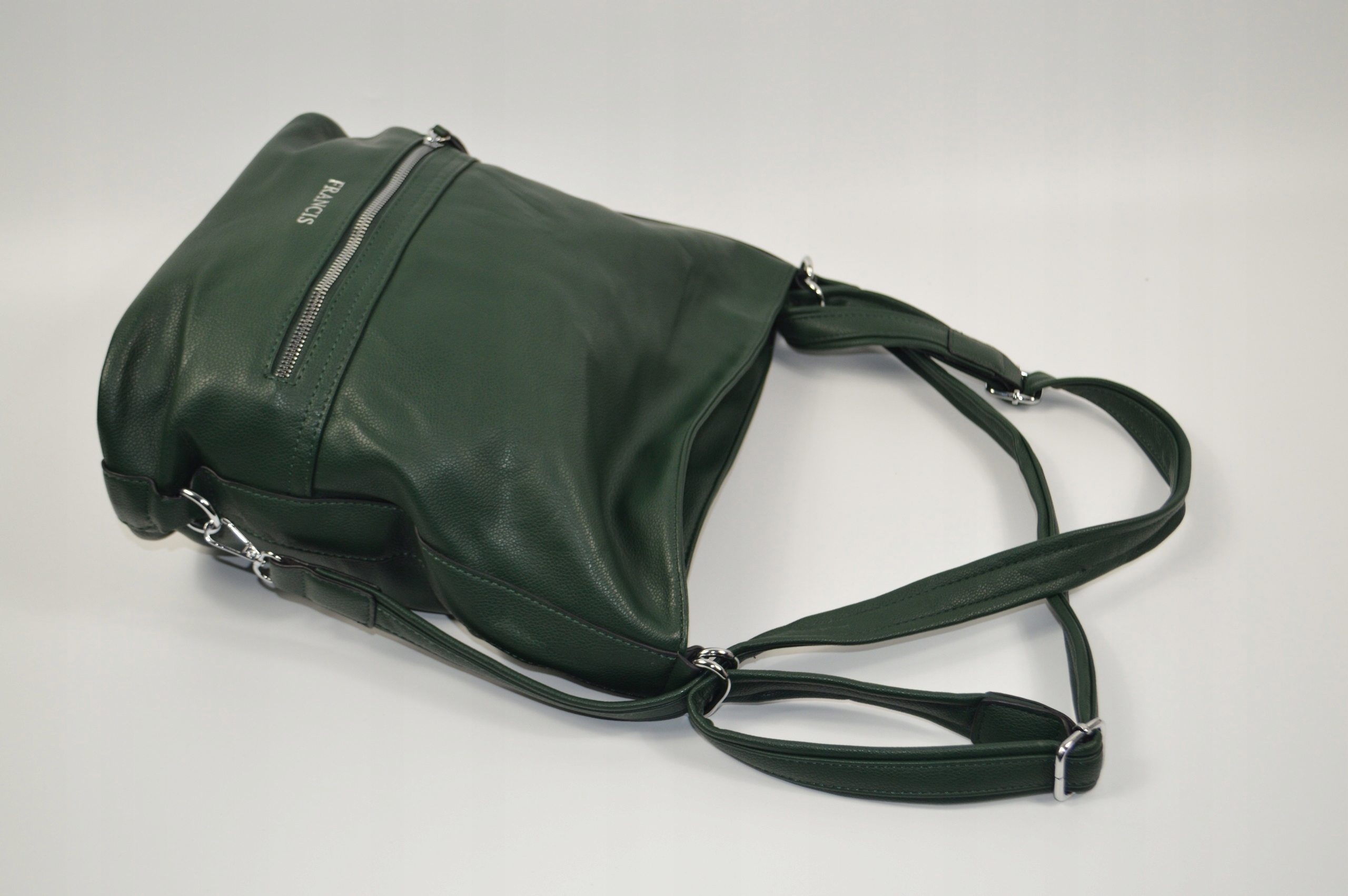 DUŻA POJEMNA TOREBKA DAMSKA LISTONOSZKA WOREK TORBO-PLECAK Materiał dominujący skóra ekologiczna