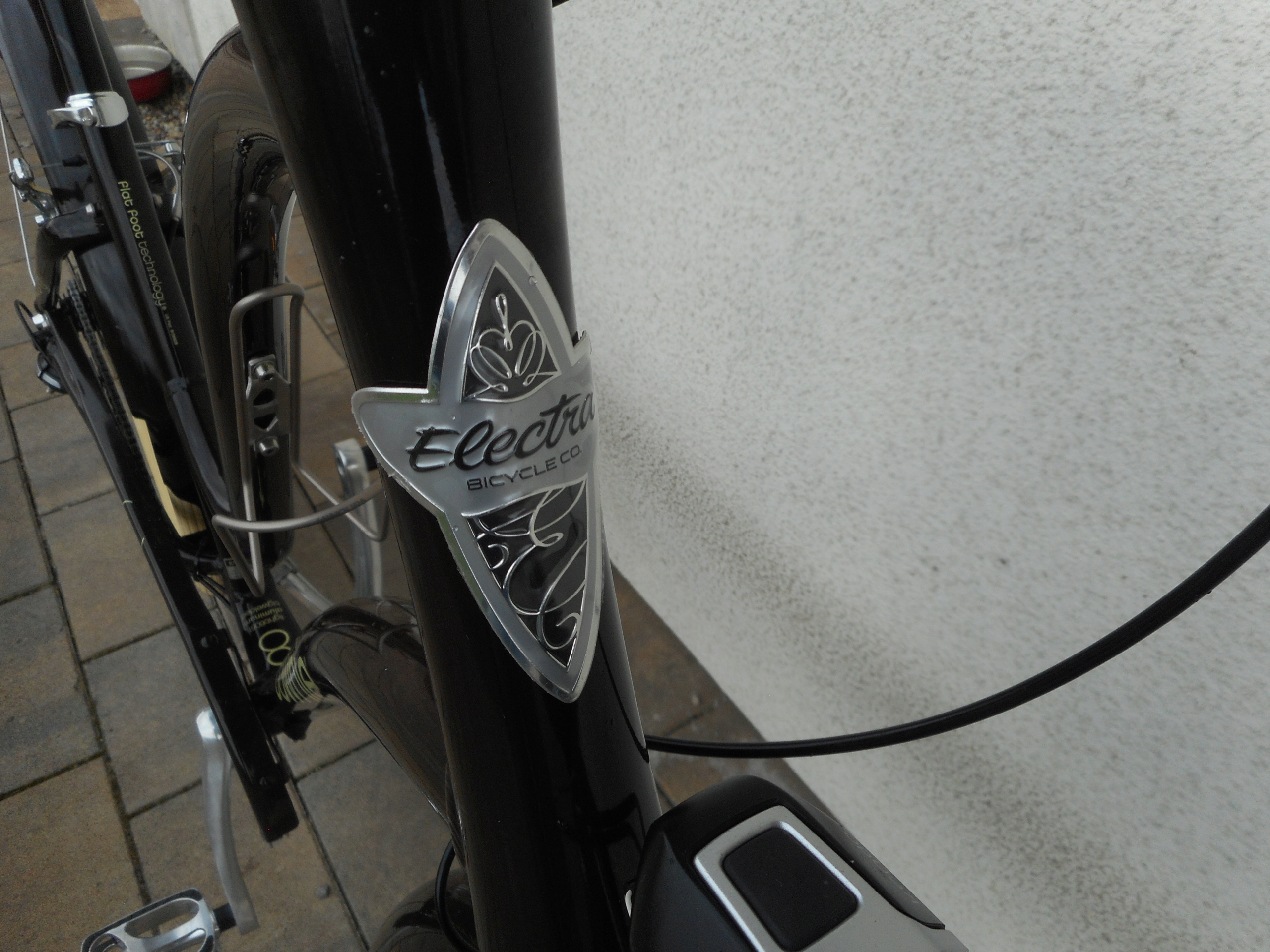 aluminiowy ELECTRA TOWNIE koła 26 24 biegi SHIMANO powystawowy Model TOWNIE