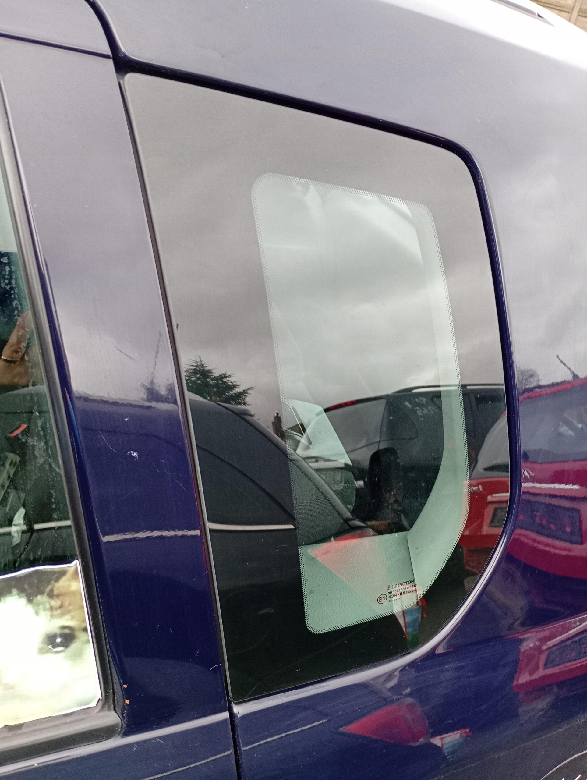 Mazda 2 II 03-07 window side bodywork left
