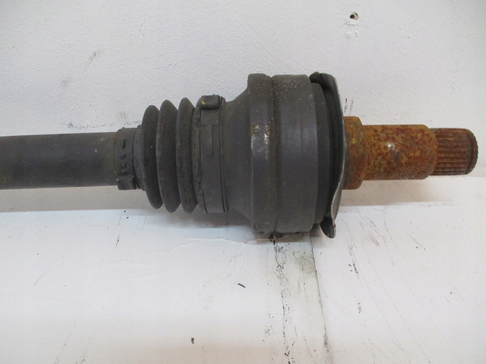 semi-axis left MERCEDES GLK 3,5CDI rear part rear