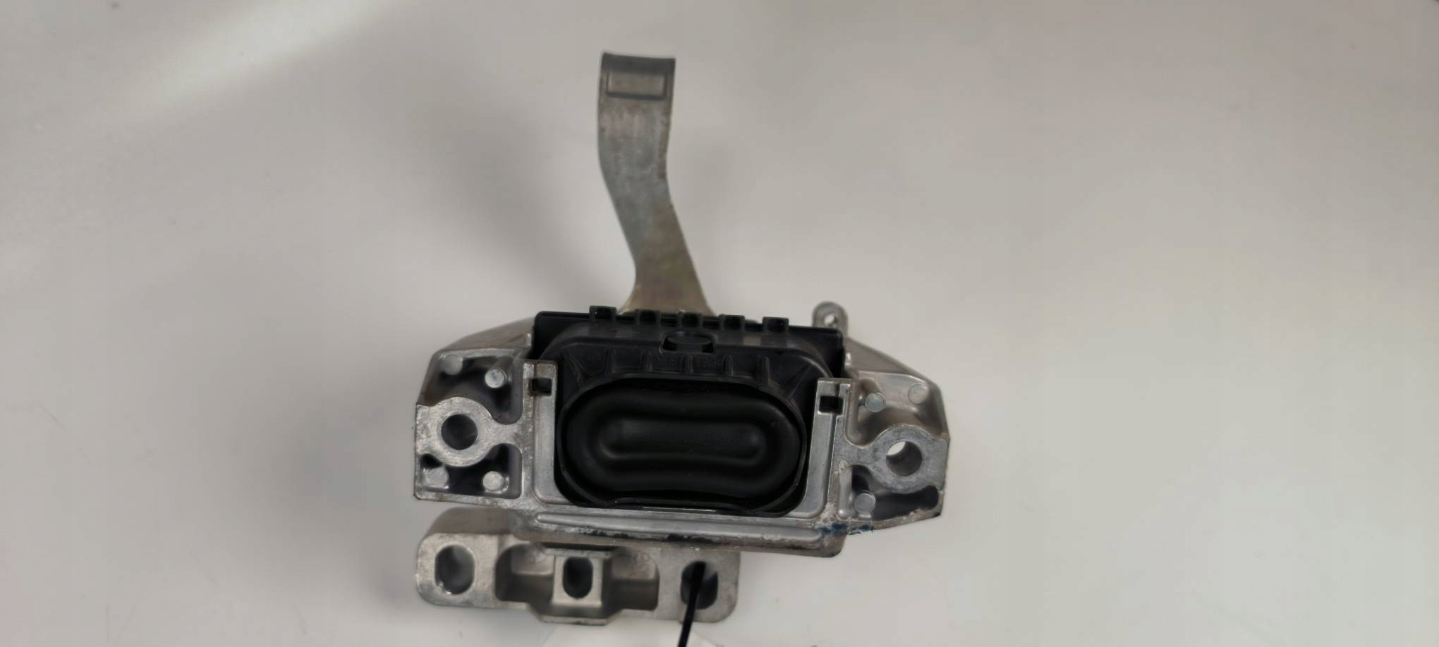 PODUSZKA SILNIKA 5WA199262D SKODA OCTAVIA IV