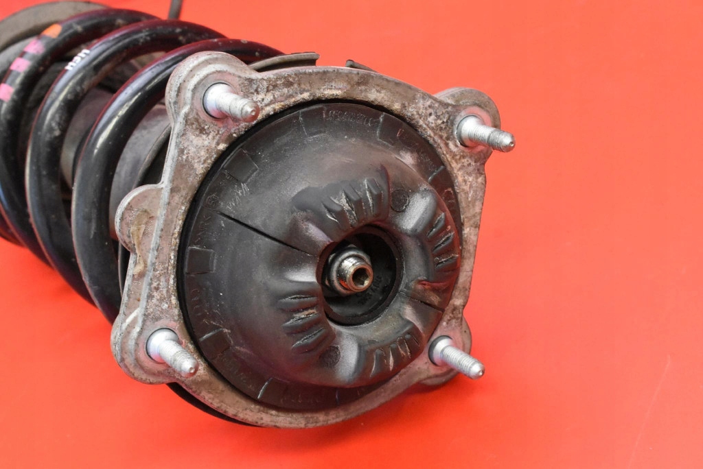 shock absorber left front 4G0413031N AUDI A6 C7 2.0 TDI 190 KM LIFT 14-20