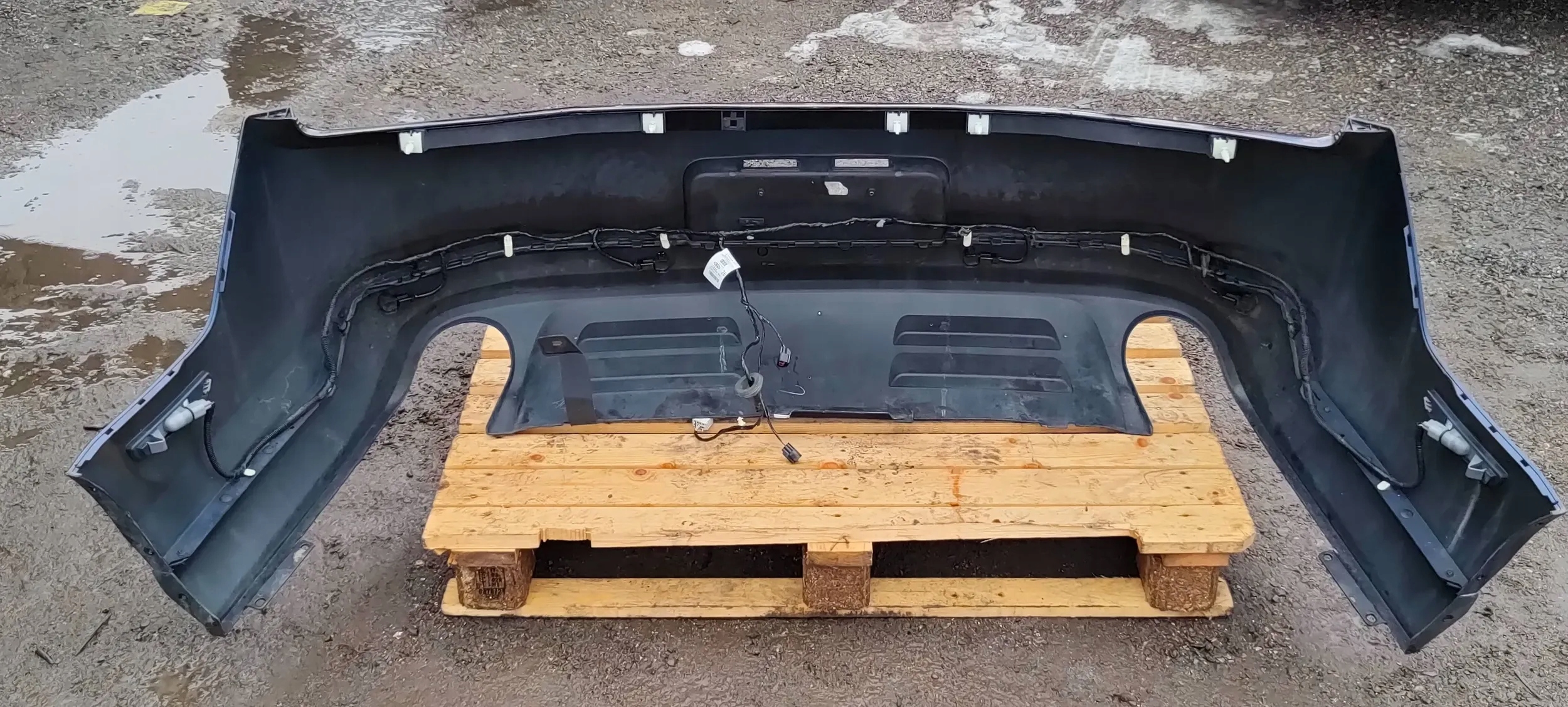 bumper rear part rear complete PDC Ford Mustang GT 5.0 2010-2012