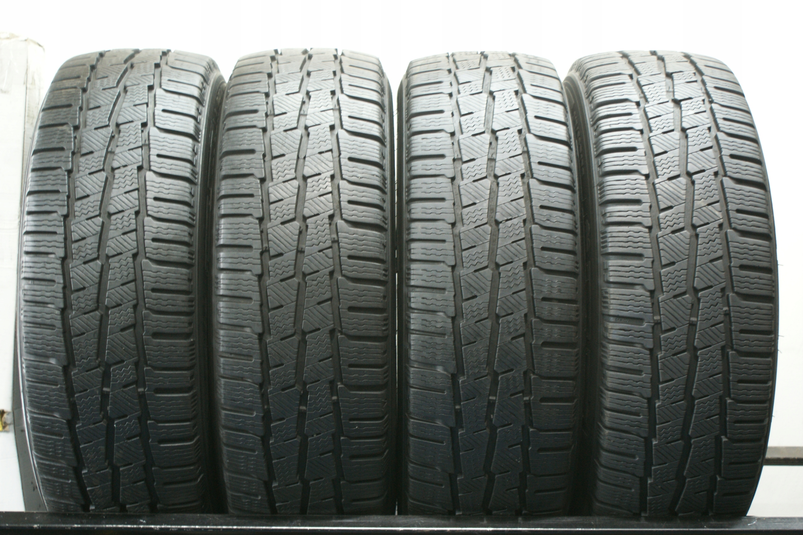 Зима 215 / 60R17C MICHELIN AGILIS ALPIN