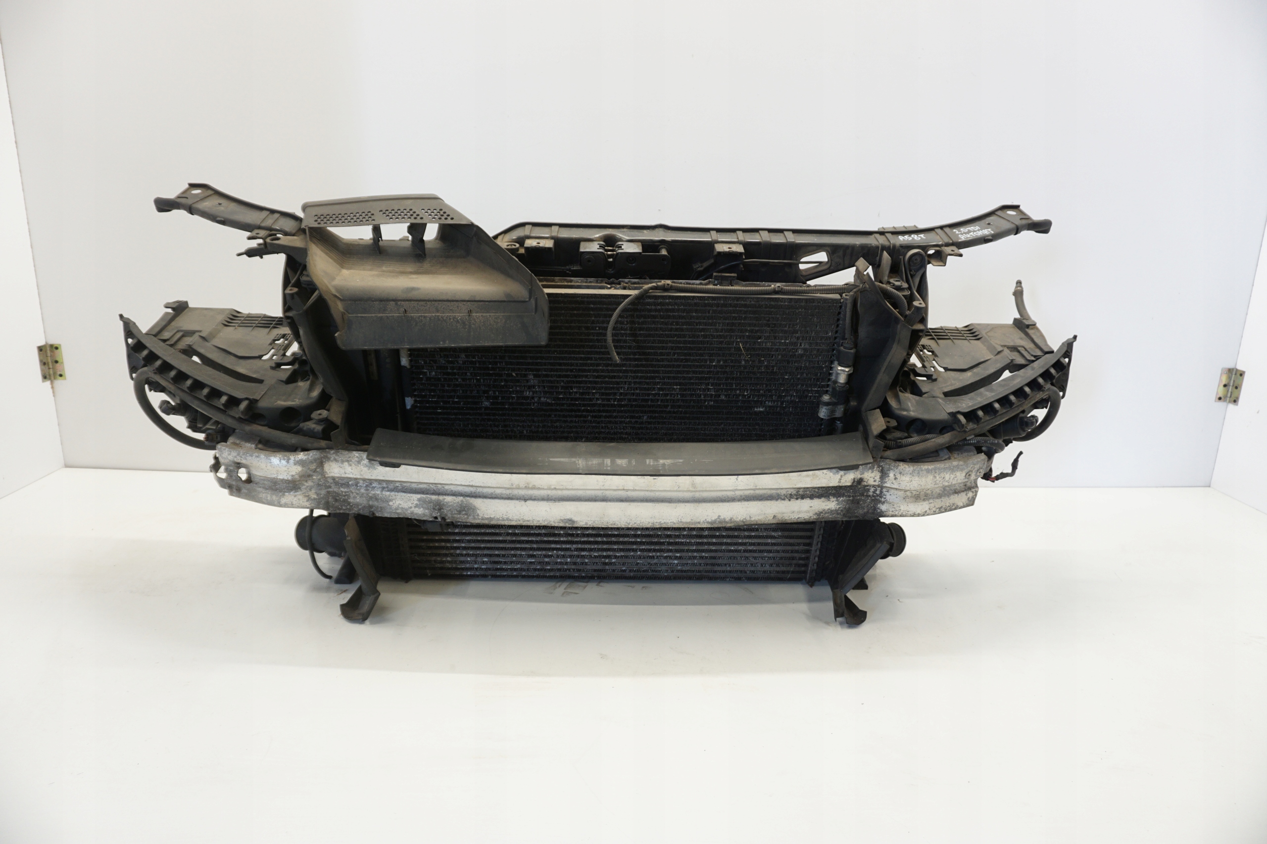 AUDI A5 8T PAS PRZEDNI WZMOCNIENIE 2.0TDI AUTOMAT