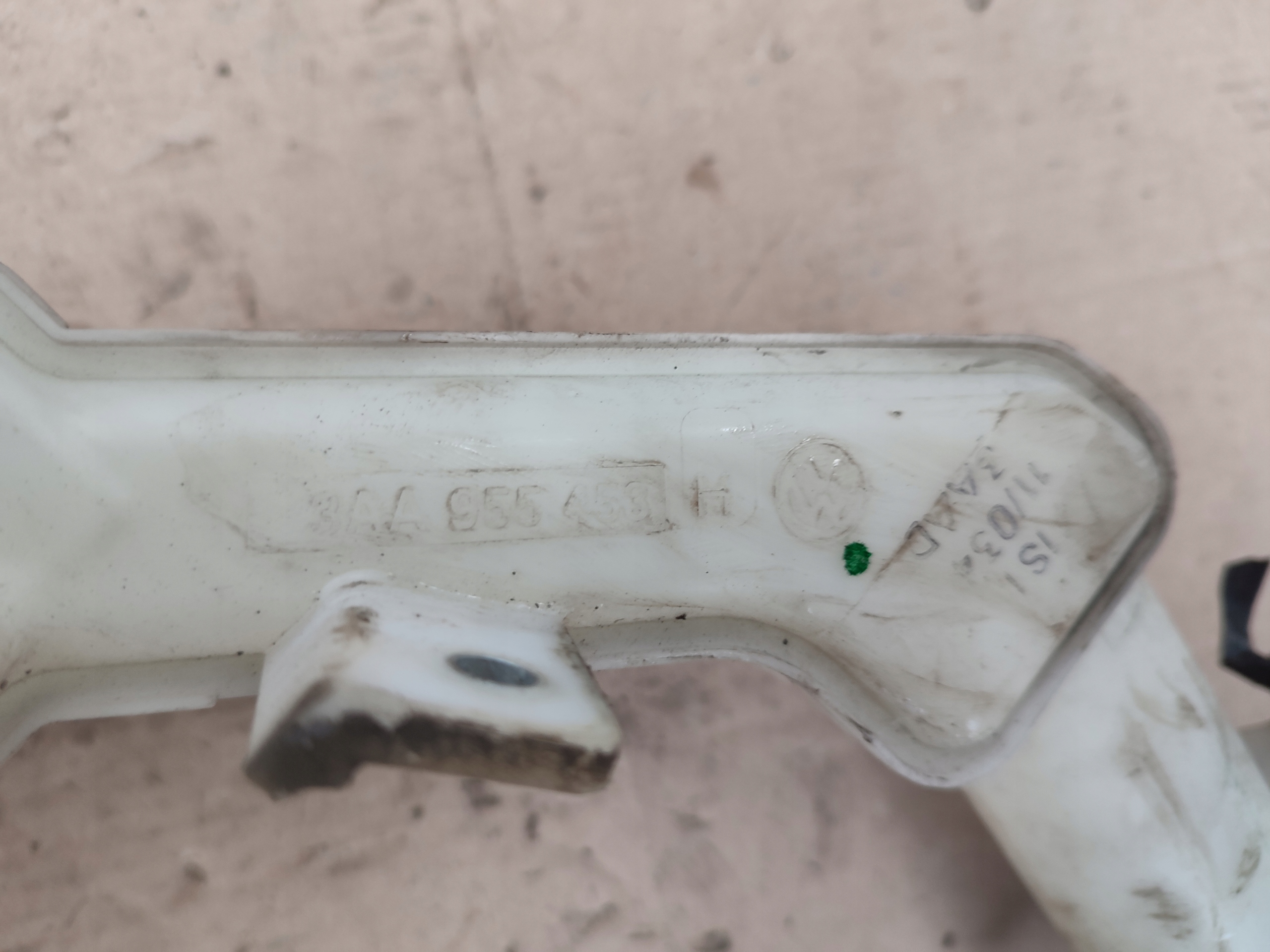 бачок омывателя жидкости Ксенон vw PASSAT B7 3AA955453H