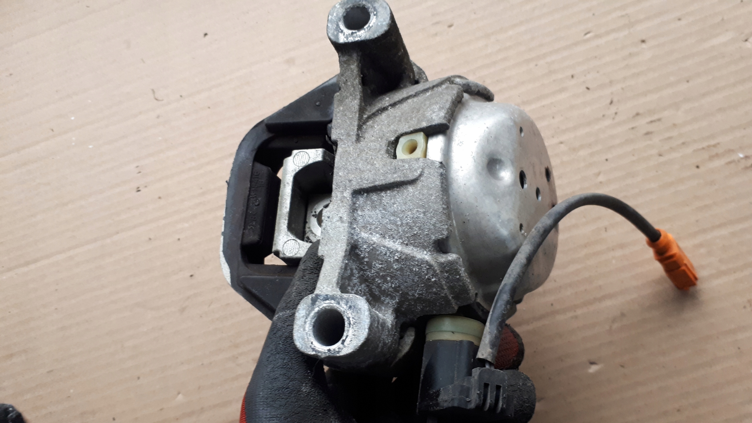 A6 C7 4G engine mount right 3.0 BITURBO A7 4G
