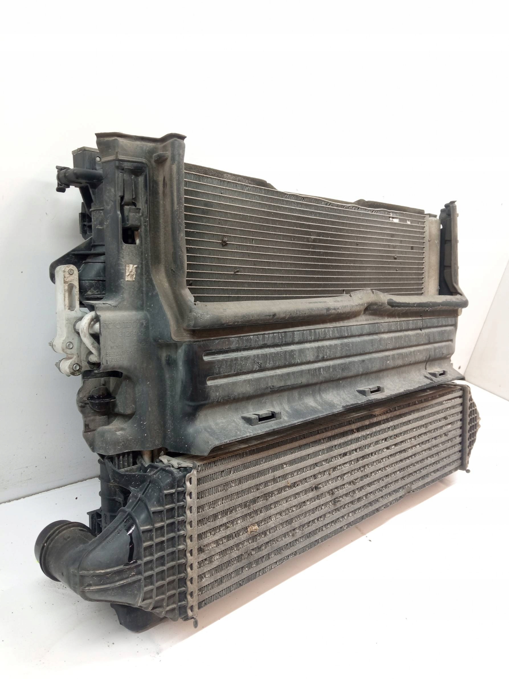 hladnjak vode 1.5 B klimatizacije ventilator interkuler Volvo V40 II