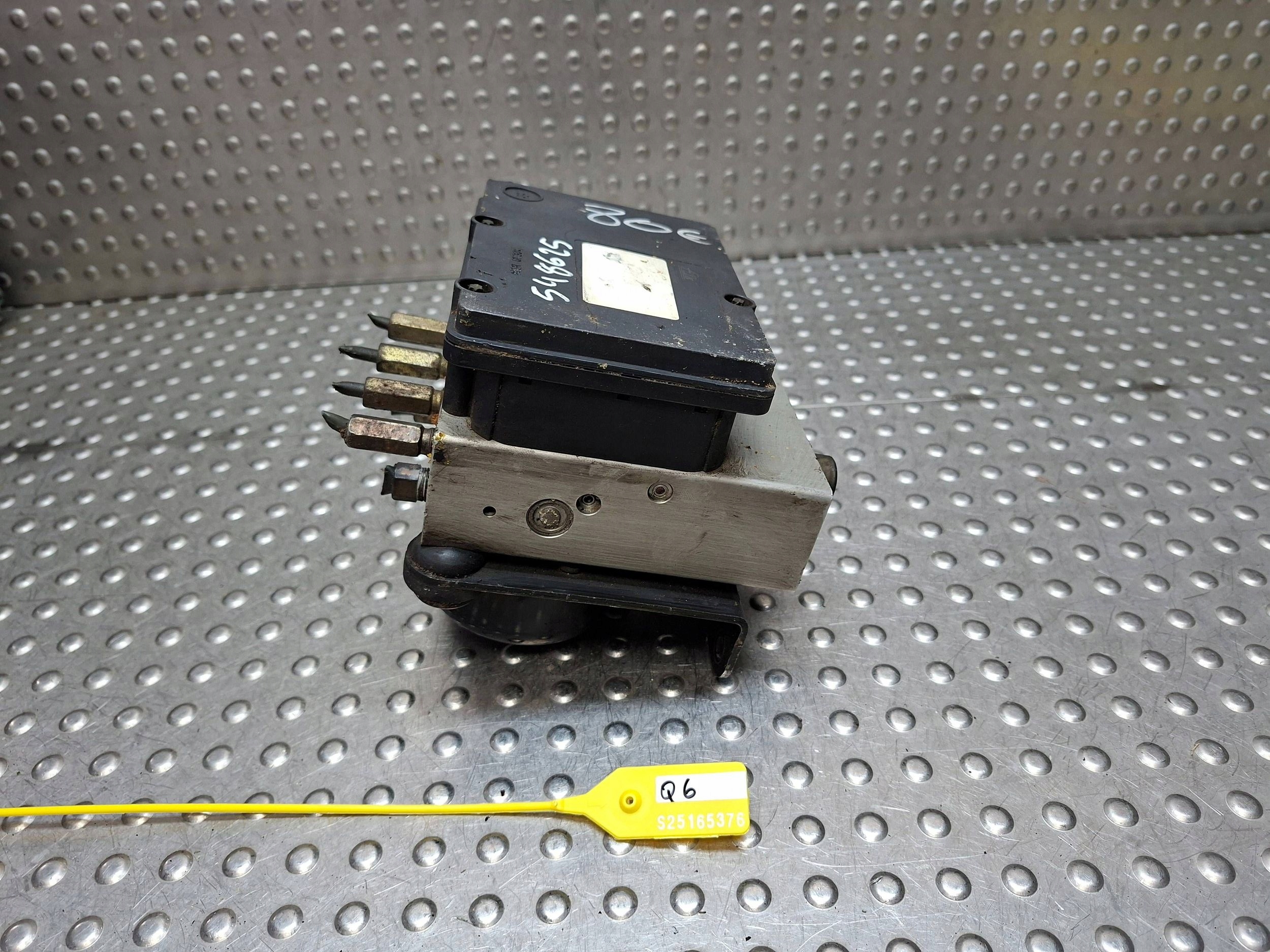pump control unit ABS SSANGYONG RODIUS 04- 48940-21100 06.2109-0205.3