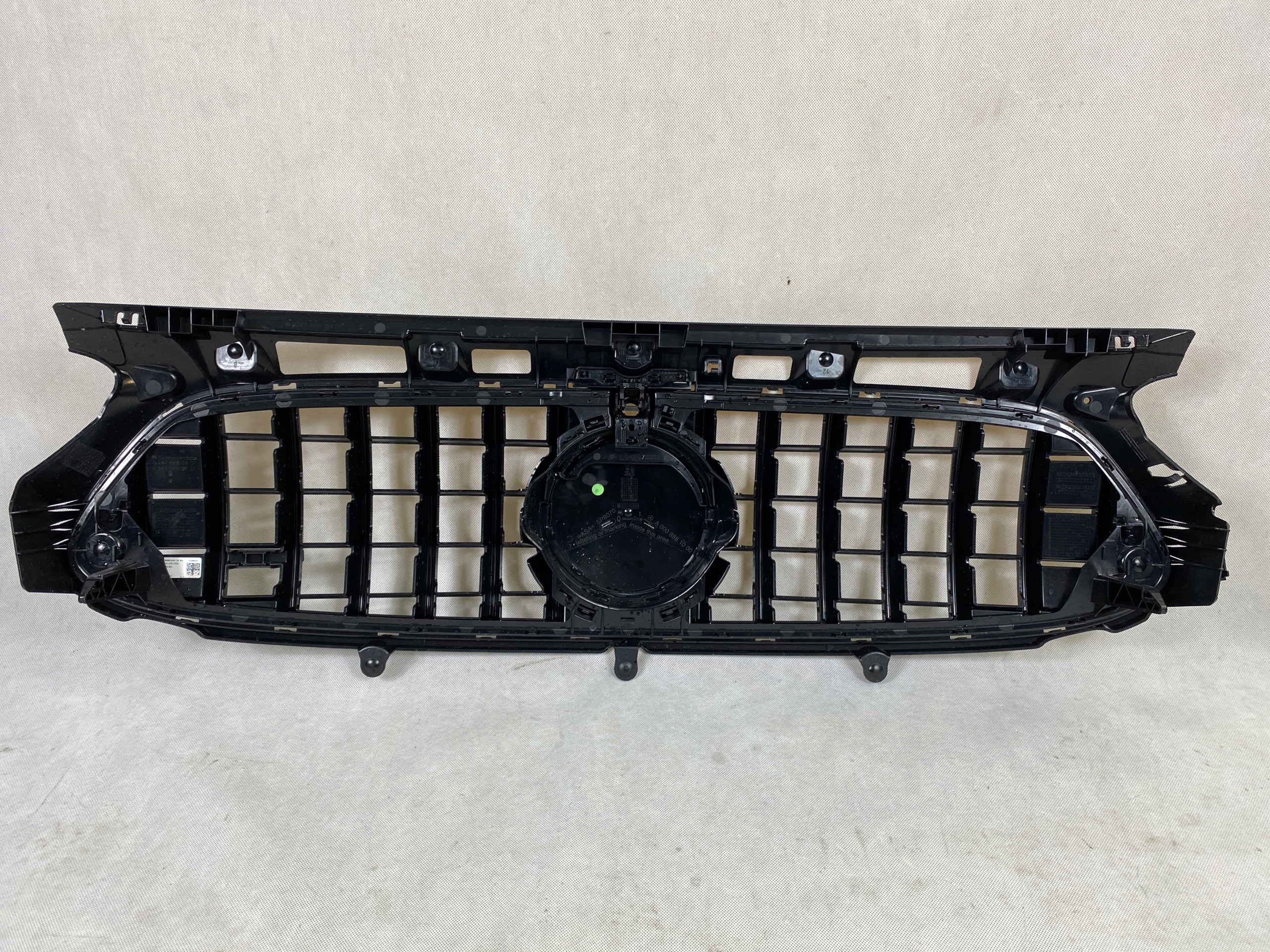 ATRAPA GRILL MERCEDES GLA H247 45/35 AMG LIFR 23/24 R ORYGINAŁ Typ samochodu Samochody osobowe