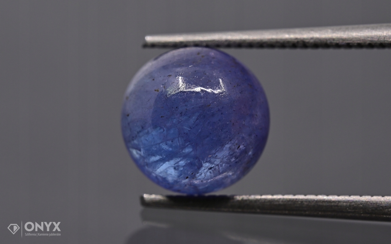 Tanzanit kabošon kulatý fi 8,4 mm