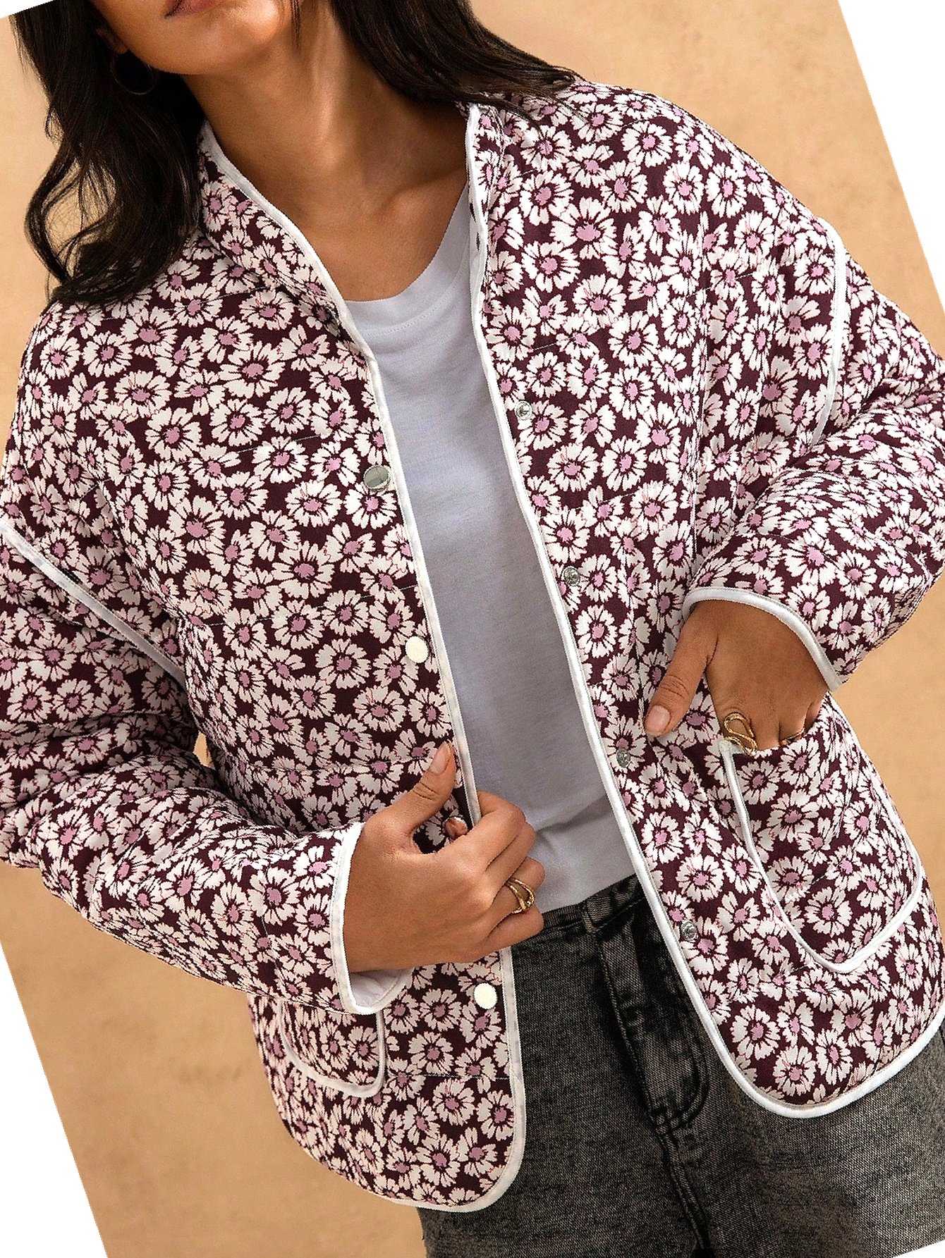 Dámský kabát s dlouhým květinovým prošívaným rukávem Forever 21