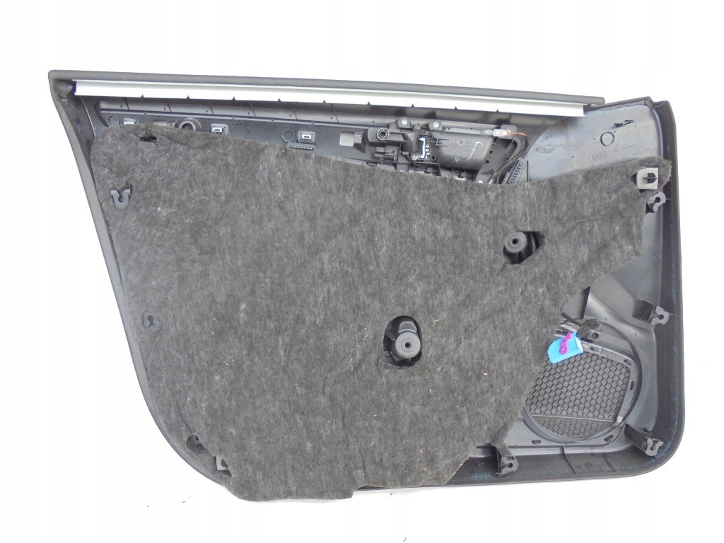 дверные карты правый передний Audi OE 8T8867106