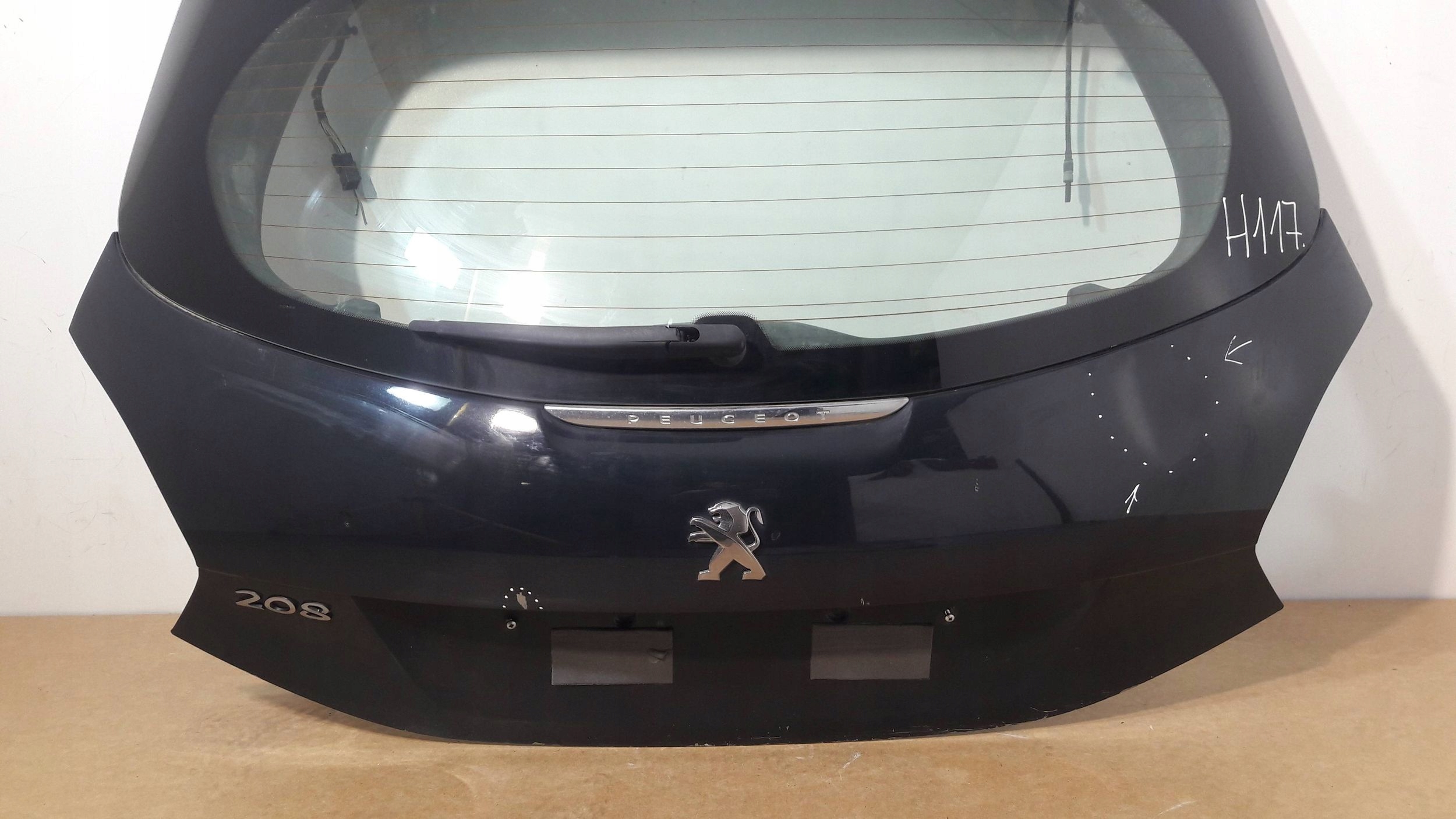 Peugeot 208 rear trunk door boot 2017 (H117)