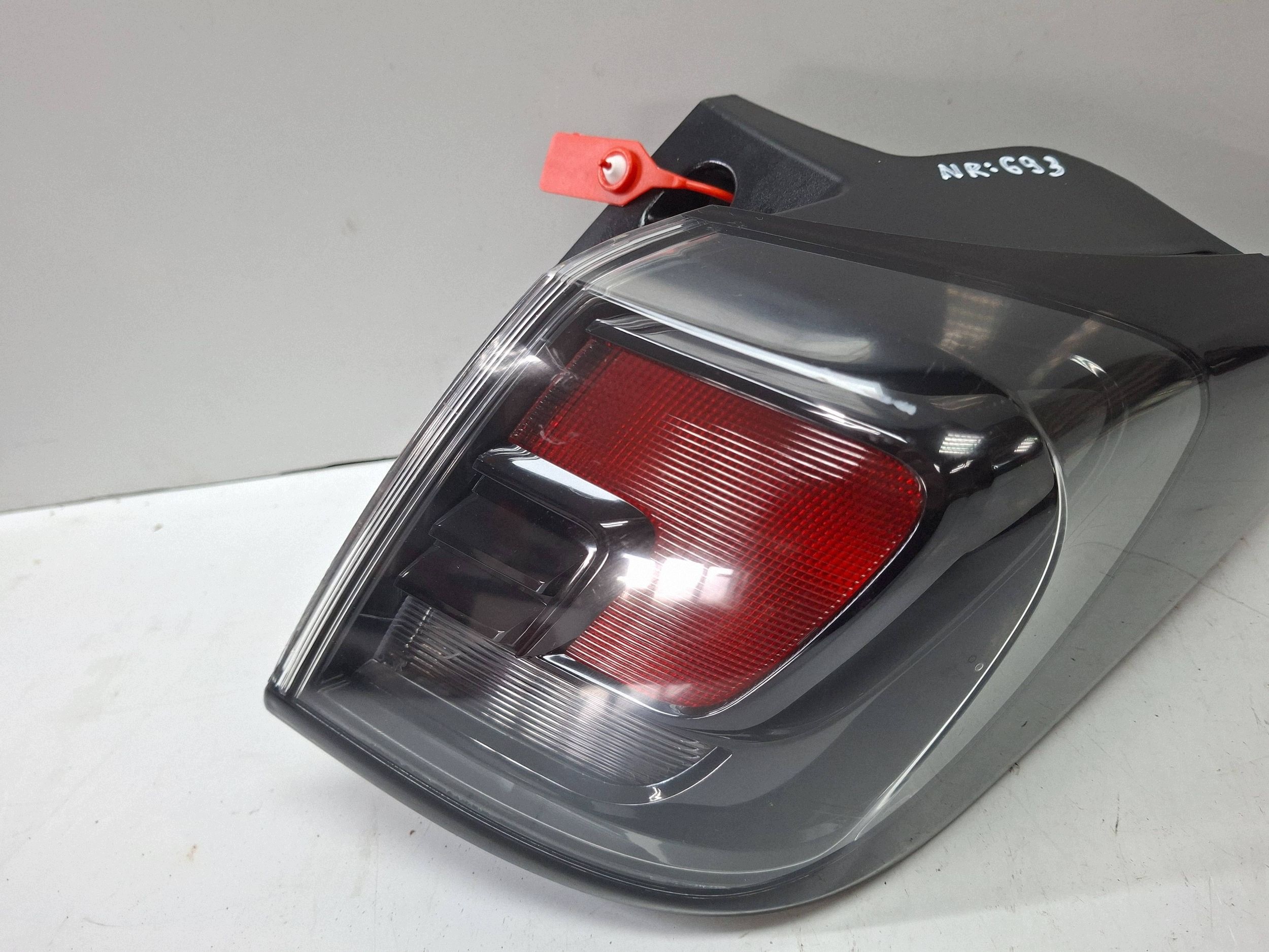 light rear right OPEL CROSSLAND 2017