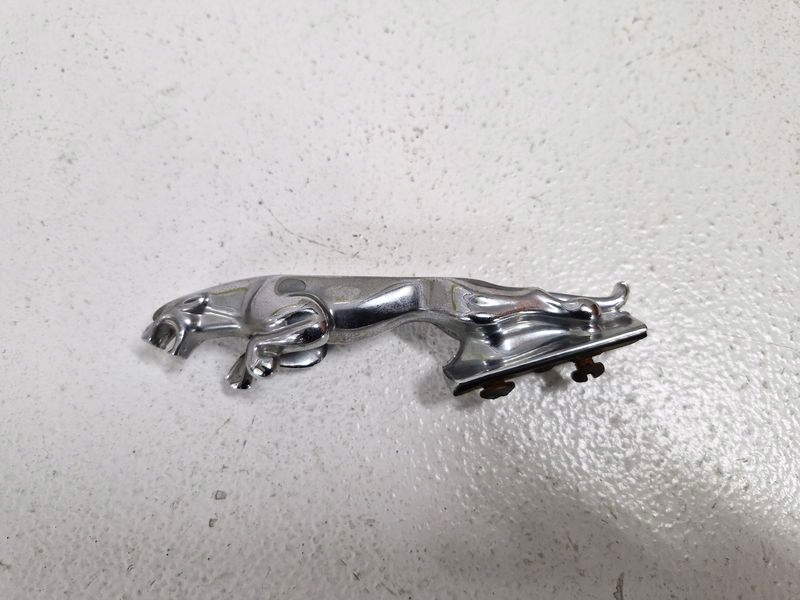 JAGUAR S-TYPE EMBLEMAT LOGO ZNACZEK MASKI PRZÓD Marka Jaguar