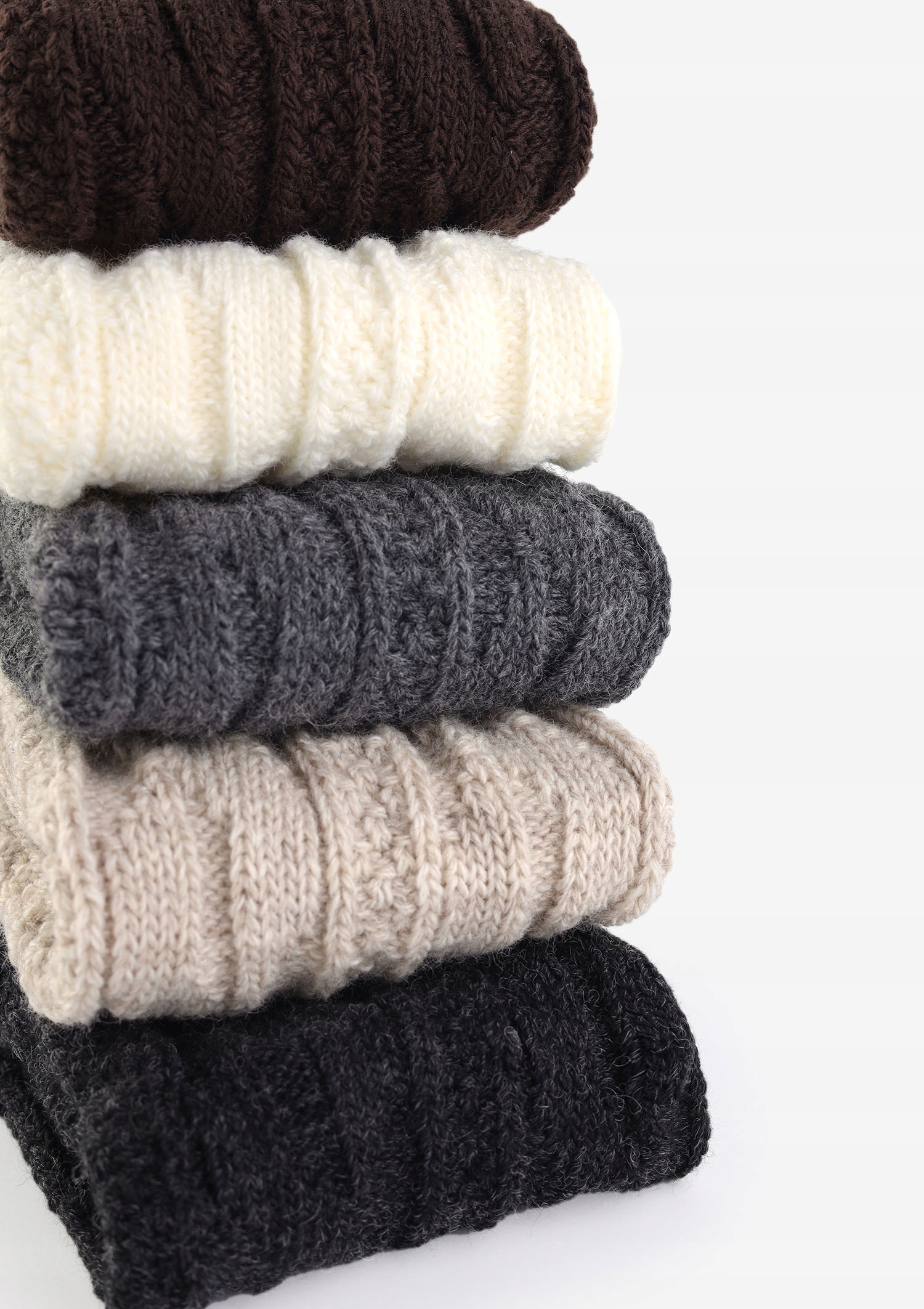 PODKOLANÓWKI DAMSKIE BABUNI GRUBE CIEPŁE Z WEŁNĄ WARKOCZ CERBER 39/42 Cechy dodatkowe termoaktywne