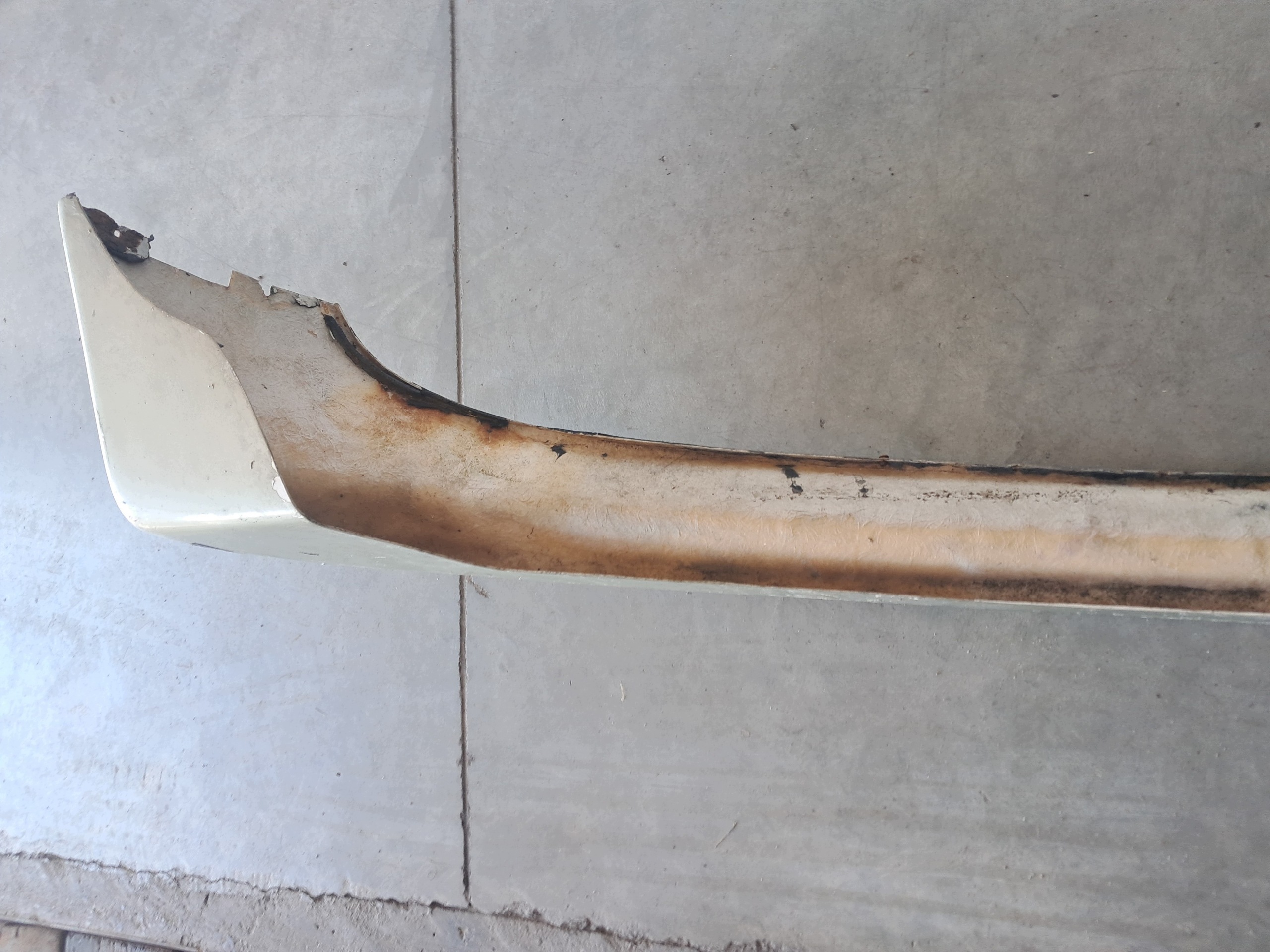 spoiler vorne MERCEDES 107 AMG