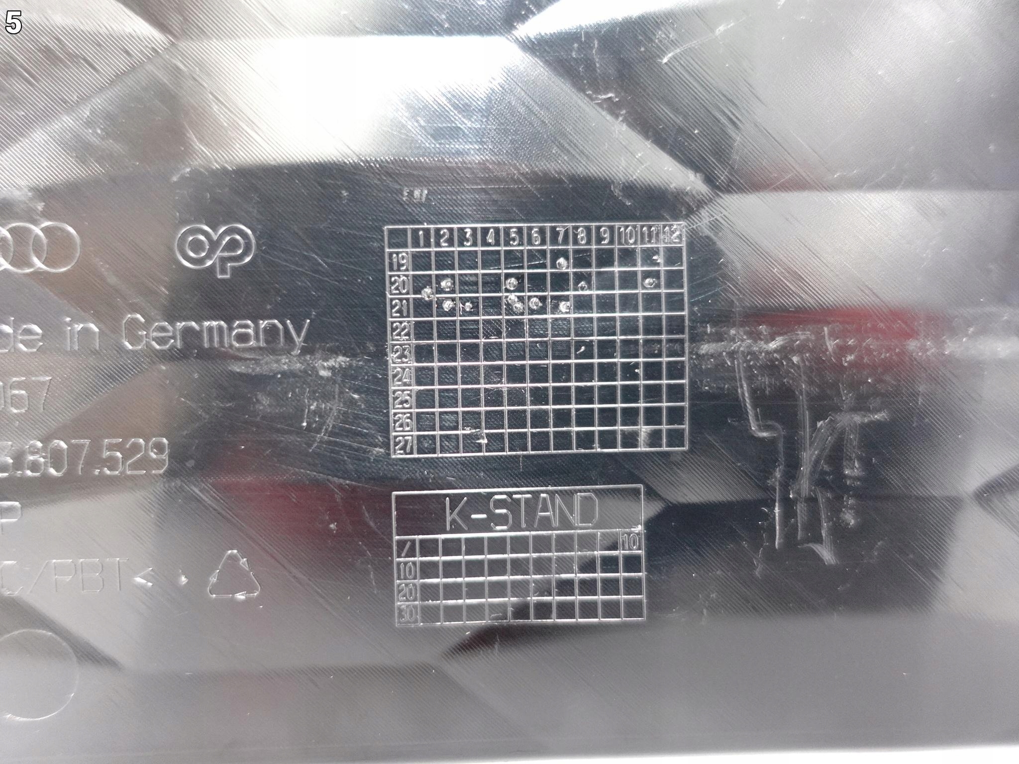 AUDI E-TRON GT RS 4J3 20-24 ADAPTER obal lišta držák znacky předek