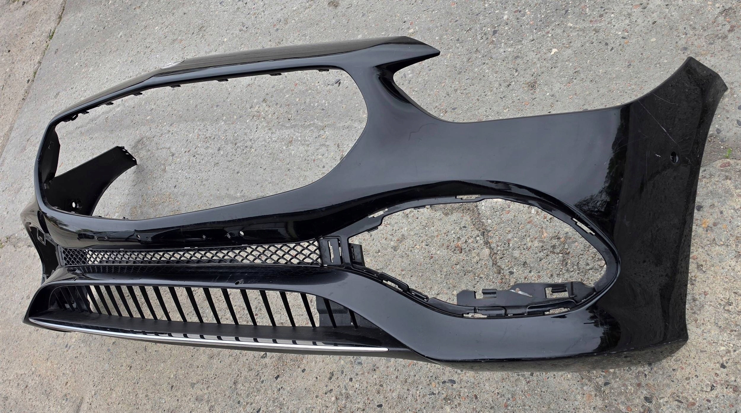 Mercedes C-klasa w206 bumper front zwykly