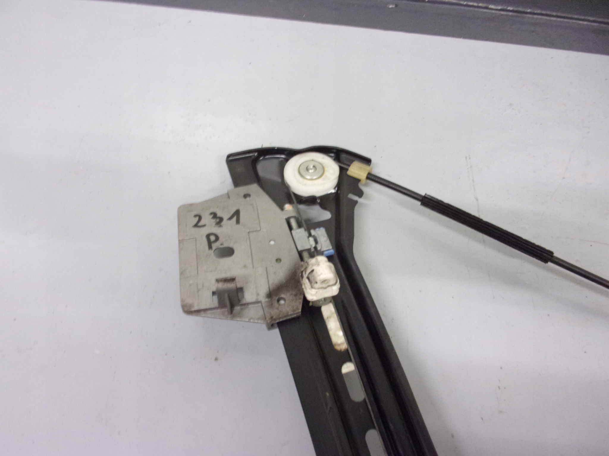 MERCEDES R231 SL 500 window regulator right A2317200246