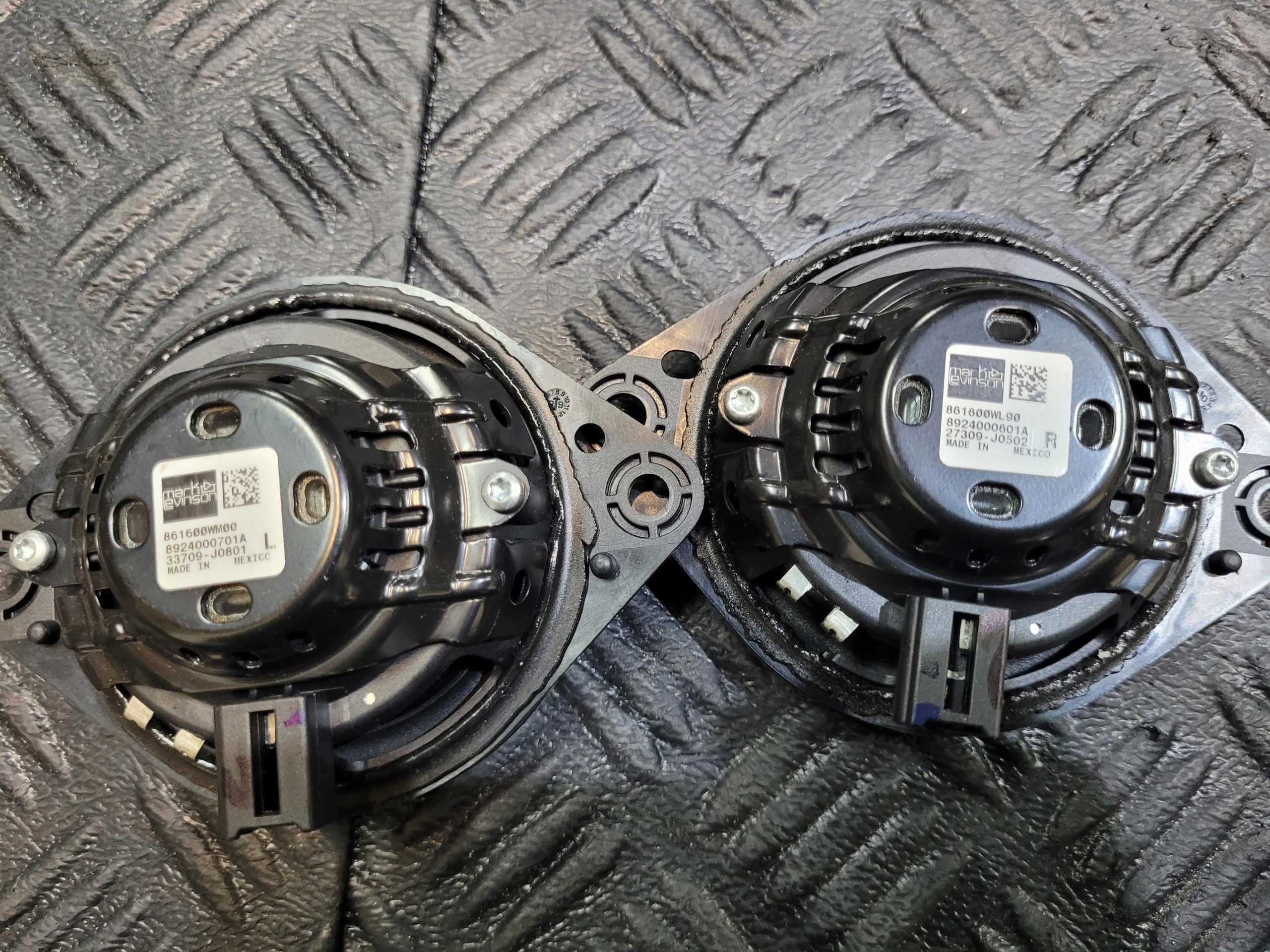 speaker speakers SUBWOOFER KOMPLET MARK LEVINSON LEXUS RX III RX450 H