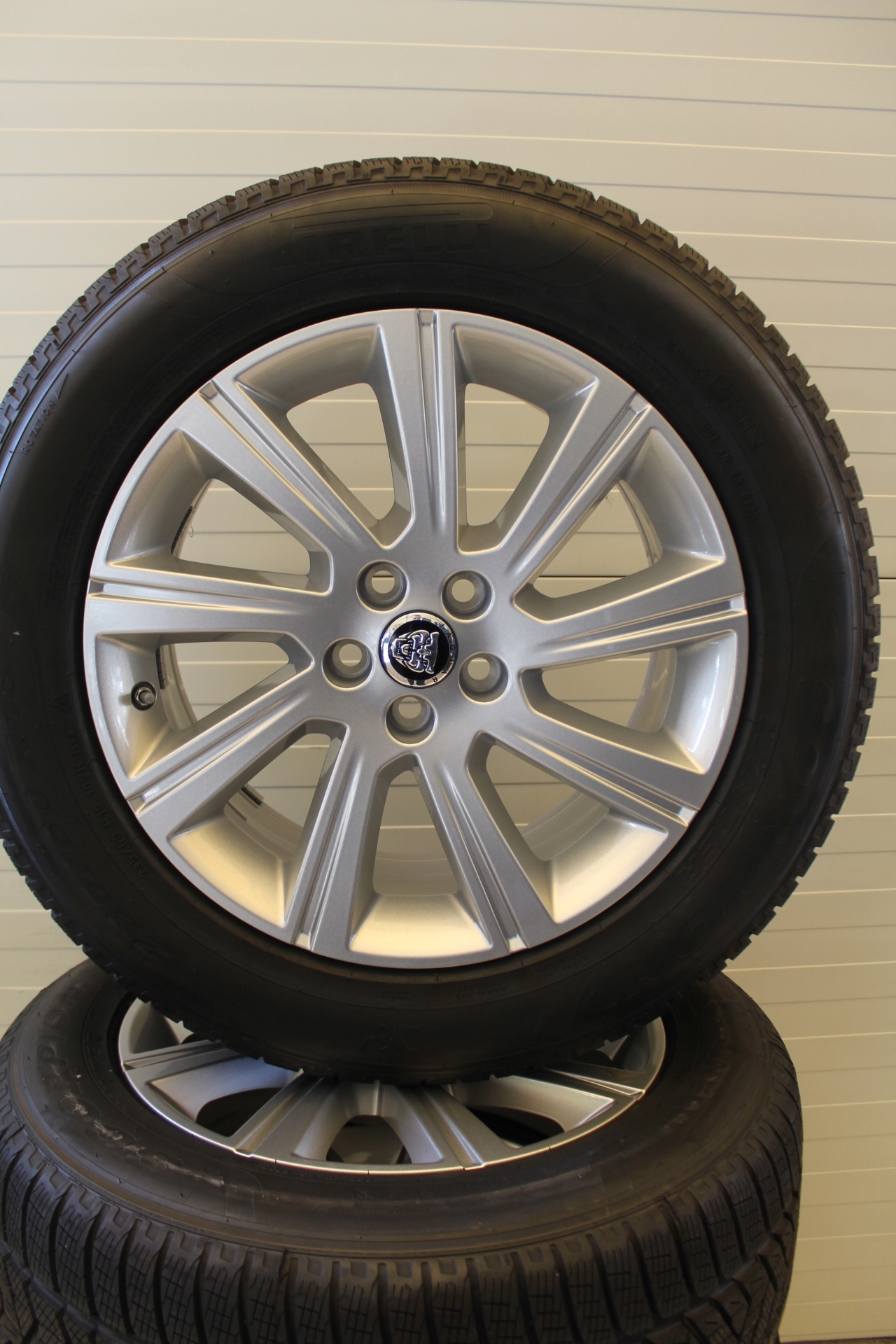 КОЛЕСА ЗИМА АЛЮМІНІЙ JAGUAR XF XE XJ е-pace 18 5x108 Et45