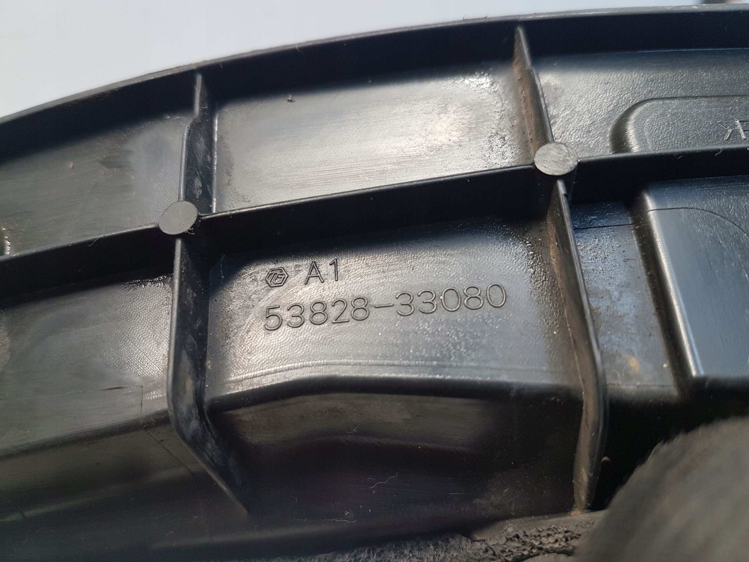 LEXUS ES300H ES VI fedél hangszigetelő sárvédöt L
