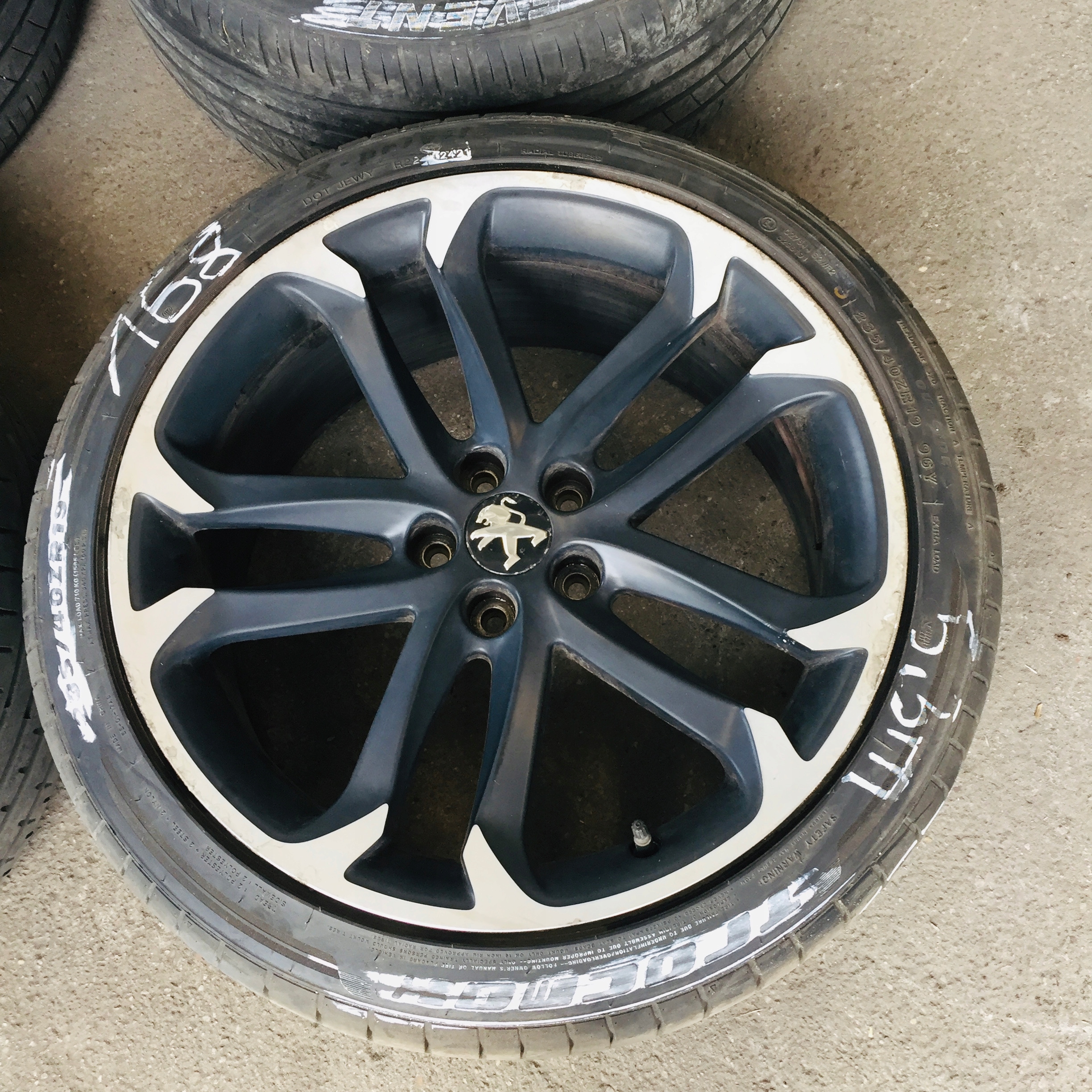 FELGI ALUMINIOWE 19 CALI PEUGEOT RCZ KOMPLET #42 Wzór wieloramienne