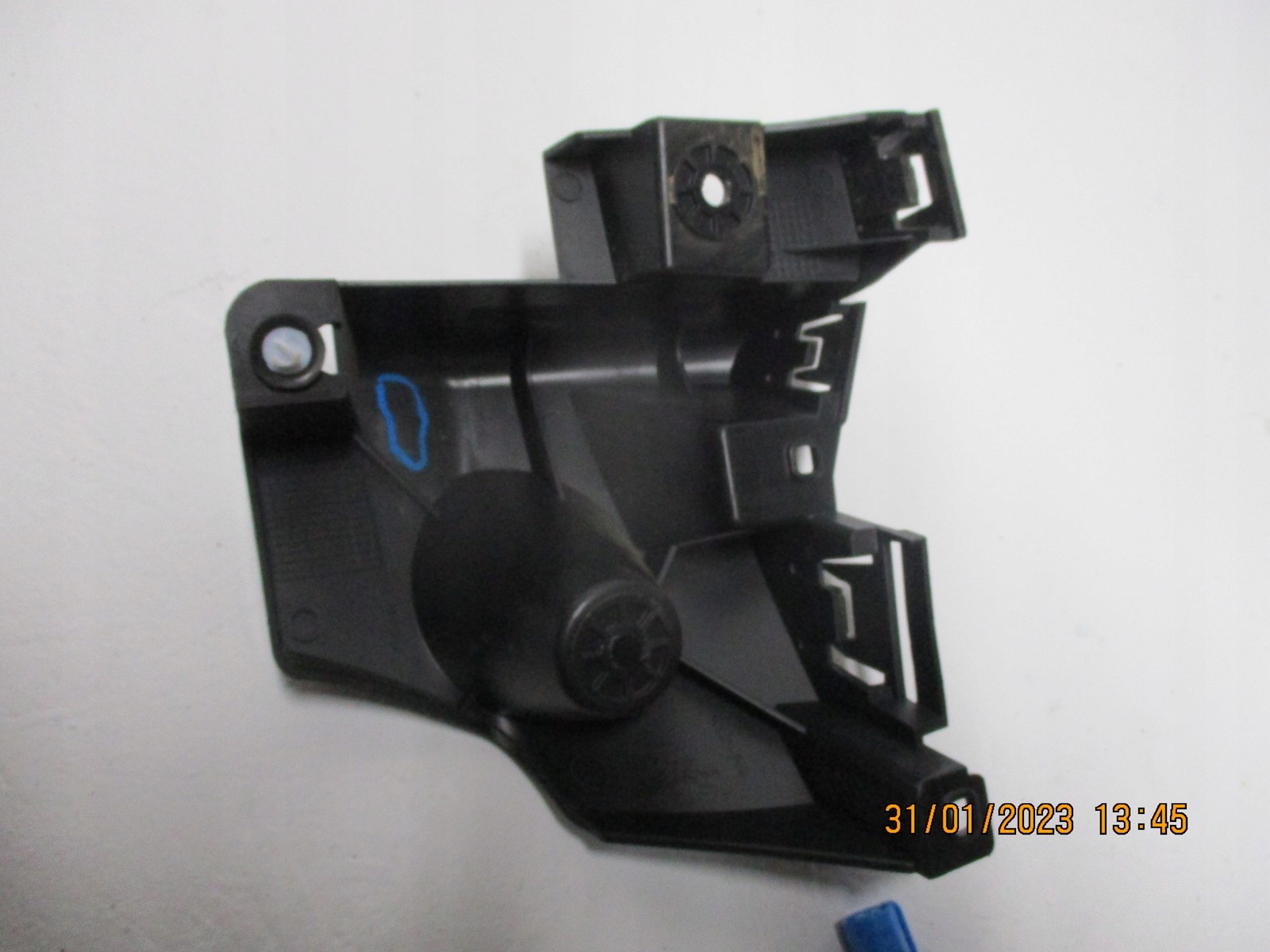 bumper bracket CITROEN C4 20R 9831818980 left