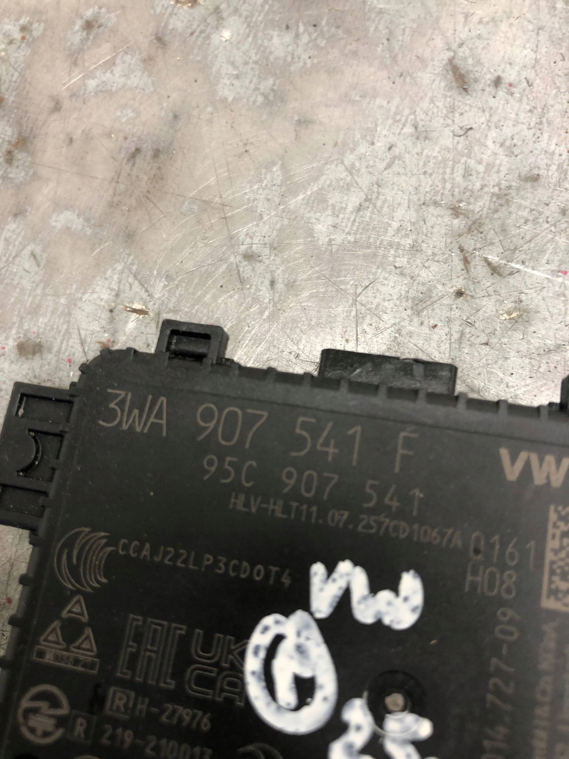 RADAR sensor DISTRONIC VW AUDI 3WA907541F